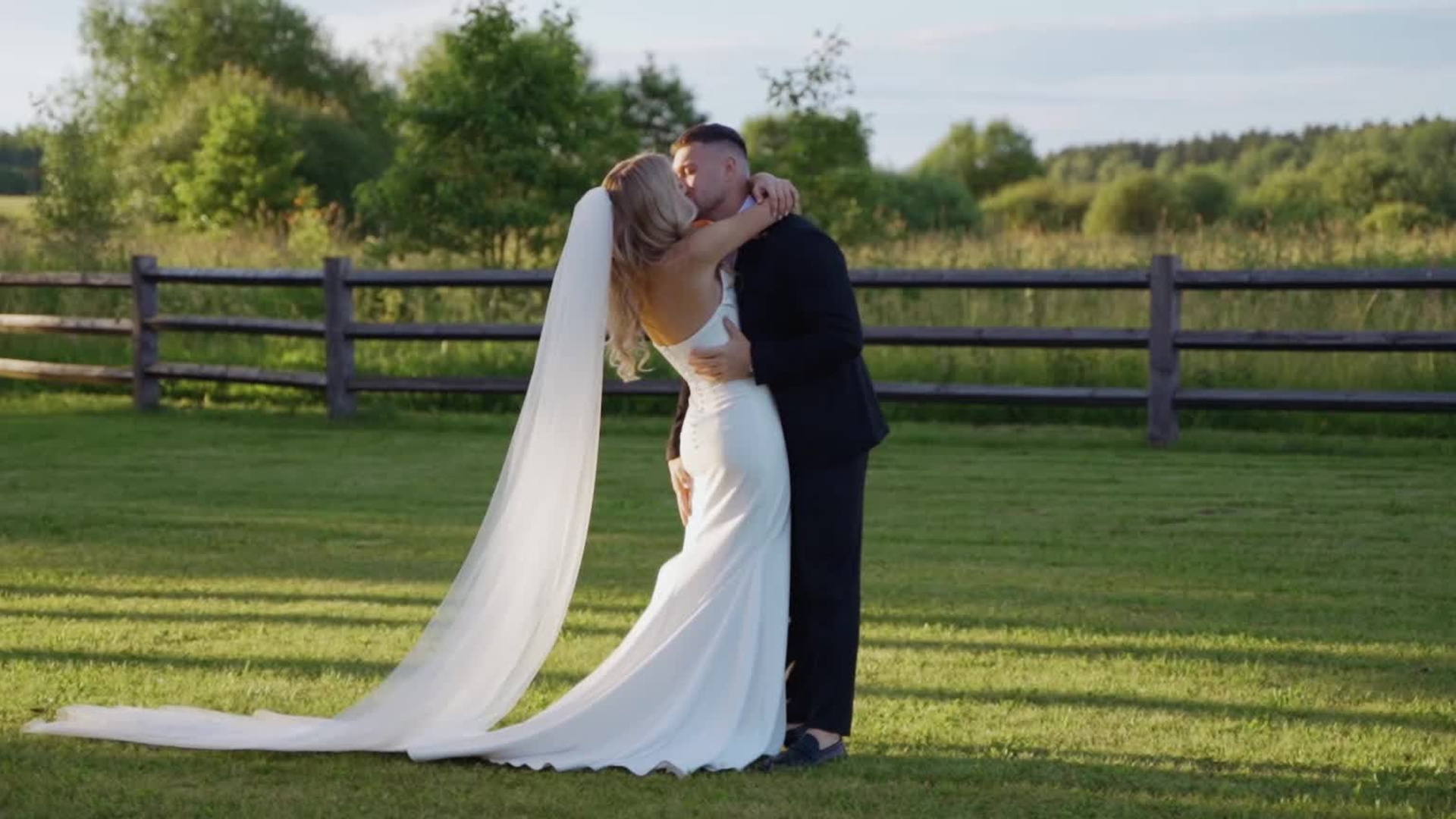 Свадебные фильмы. Свадебный фотограф и видеографы Минск