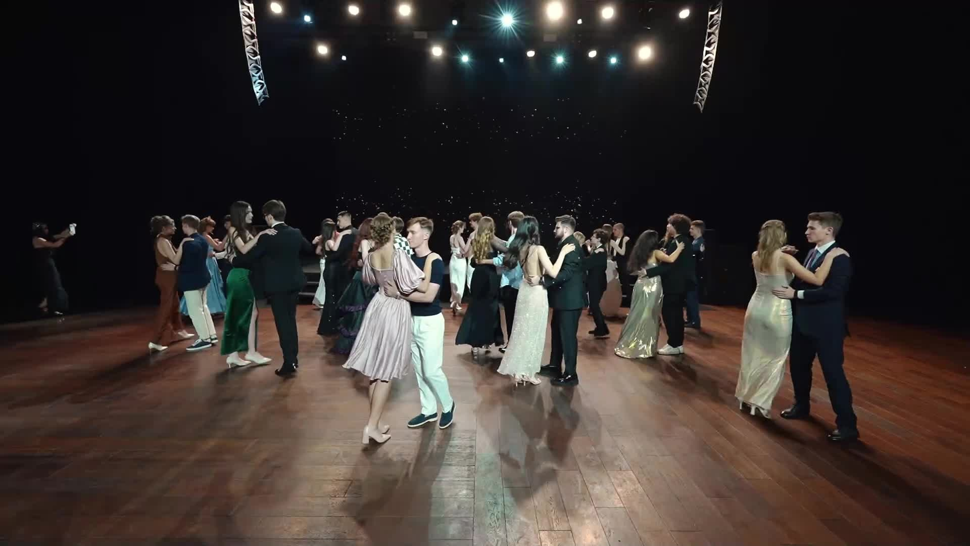 Выпускной в школе. Видеограф Краснодар. Видеограф Майкоп