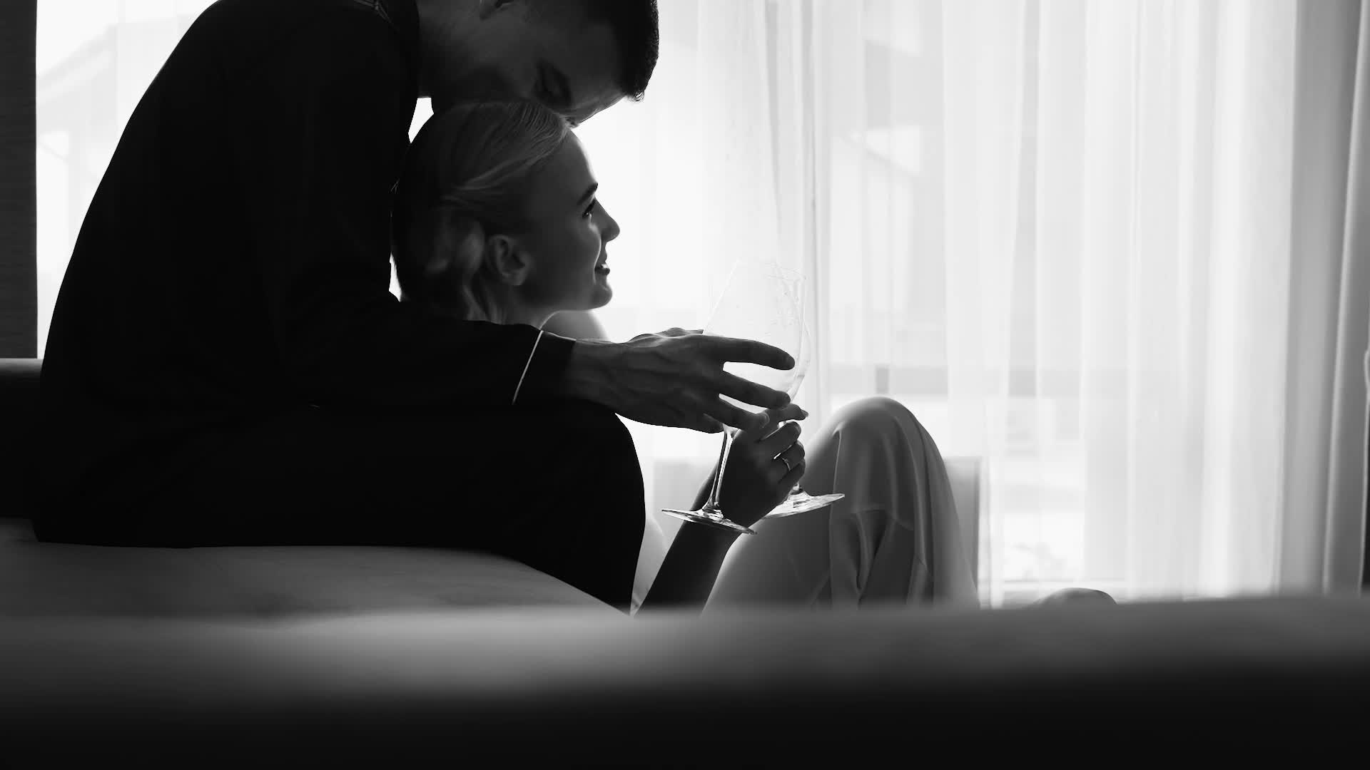 Анонсы свадебных фильмов. Свадебный видеограф в Южно-Сахалинске — Павел Мушканцев