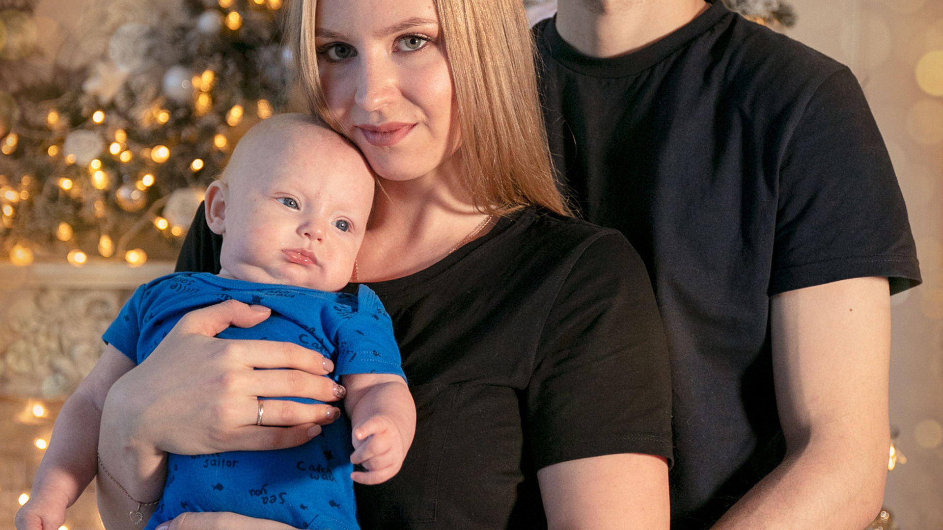 Александра с семьёй