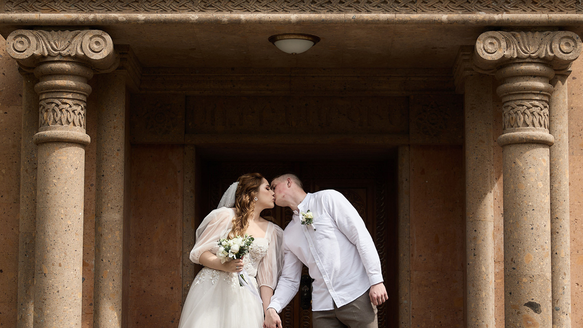 Армянская церковь. Свадебный и семейный фотограф в Воронеже Алексей Мешалкин