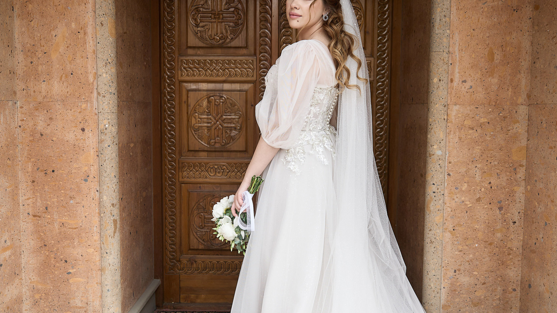 Армянская церковь. Свадебный и семейный фотограф в Воронеже Алексей Мешалкин