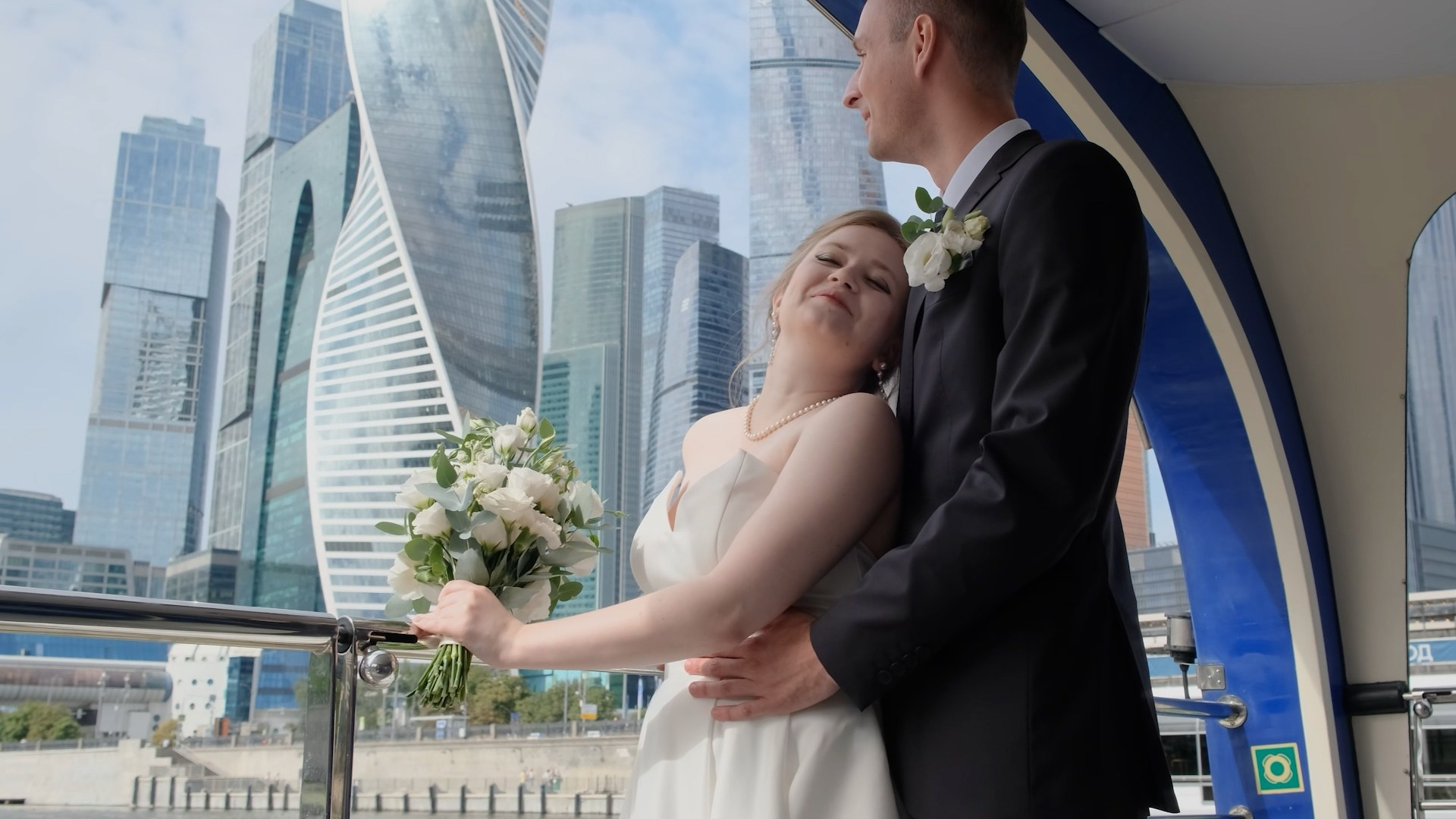 Свадебные клипы. Репортажная фото и видеосъемка в Москве под ключ