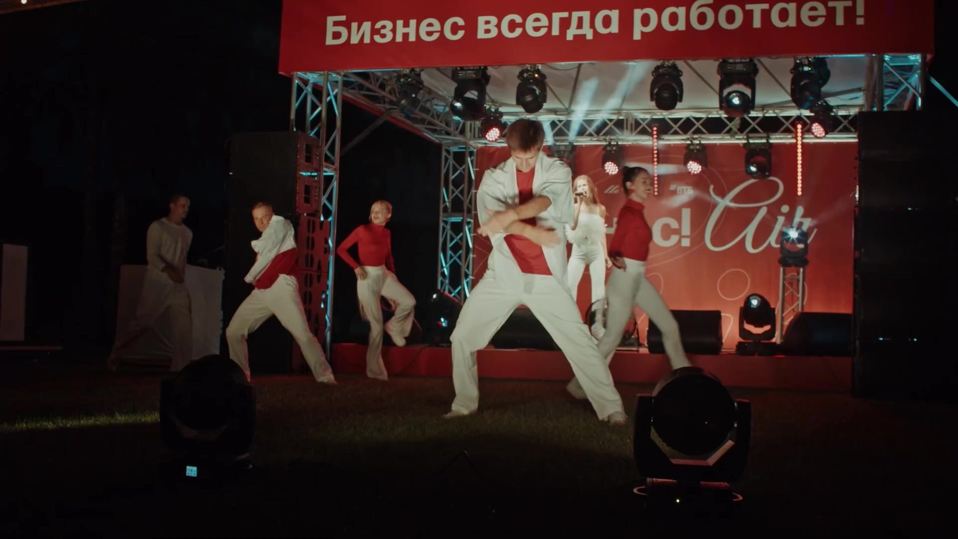 Видеогалерея с различных выступлений. Вокалистка Мария Сиротенко