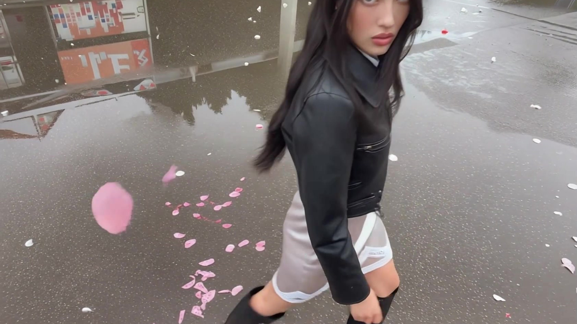 Luni. Kristina Mozhet