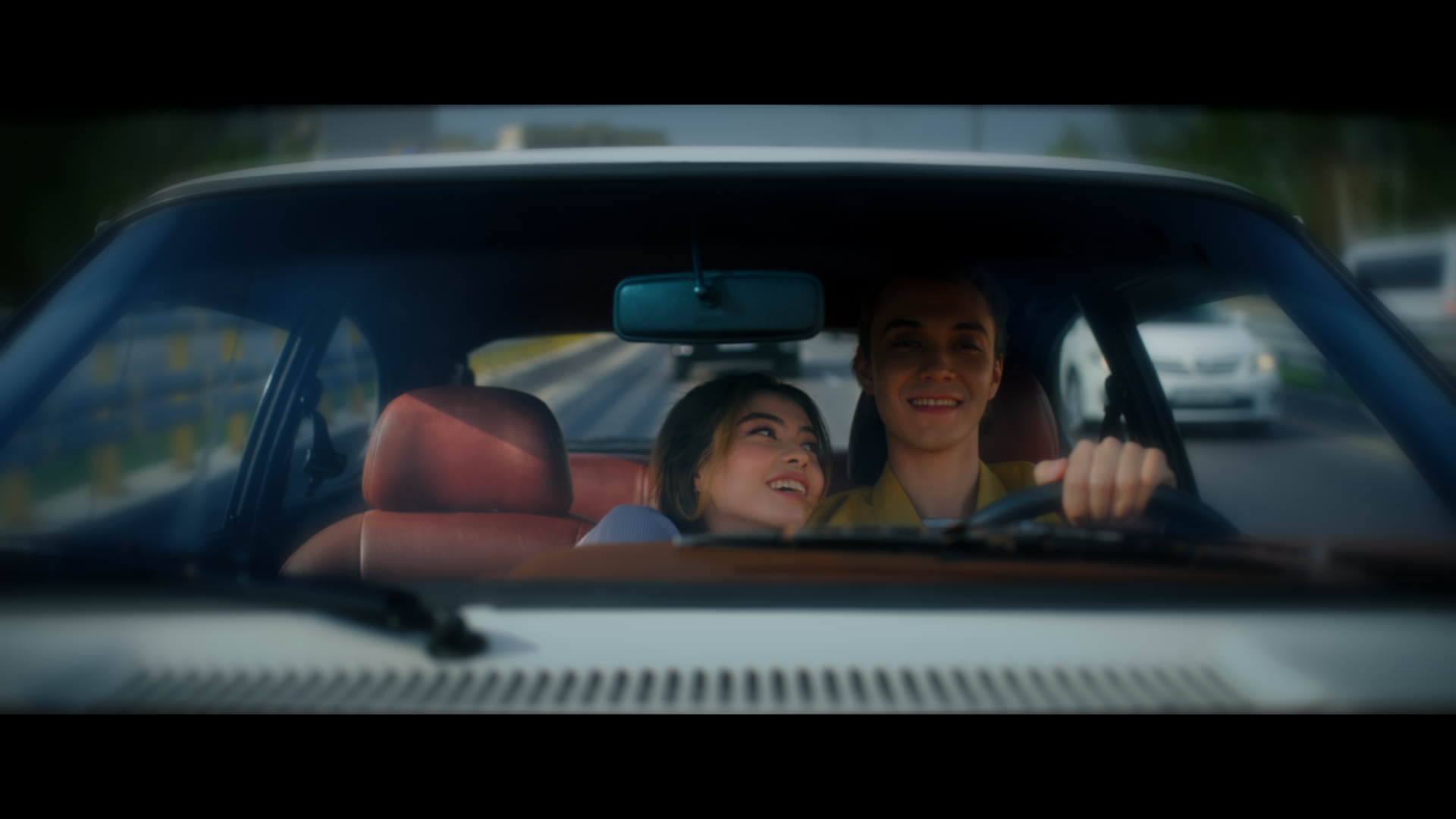 Music video: UALIX — Близко Далеко