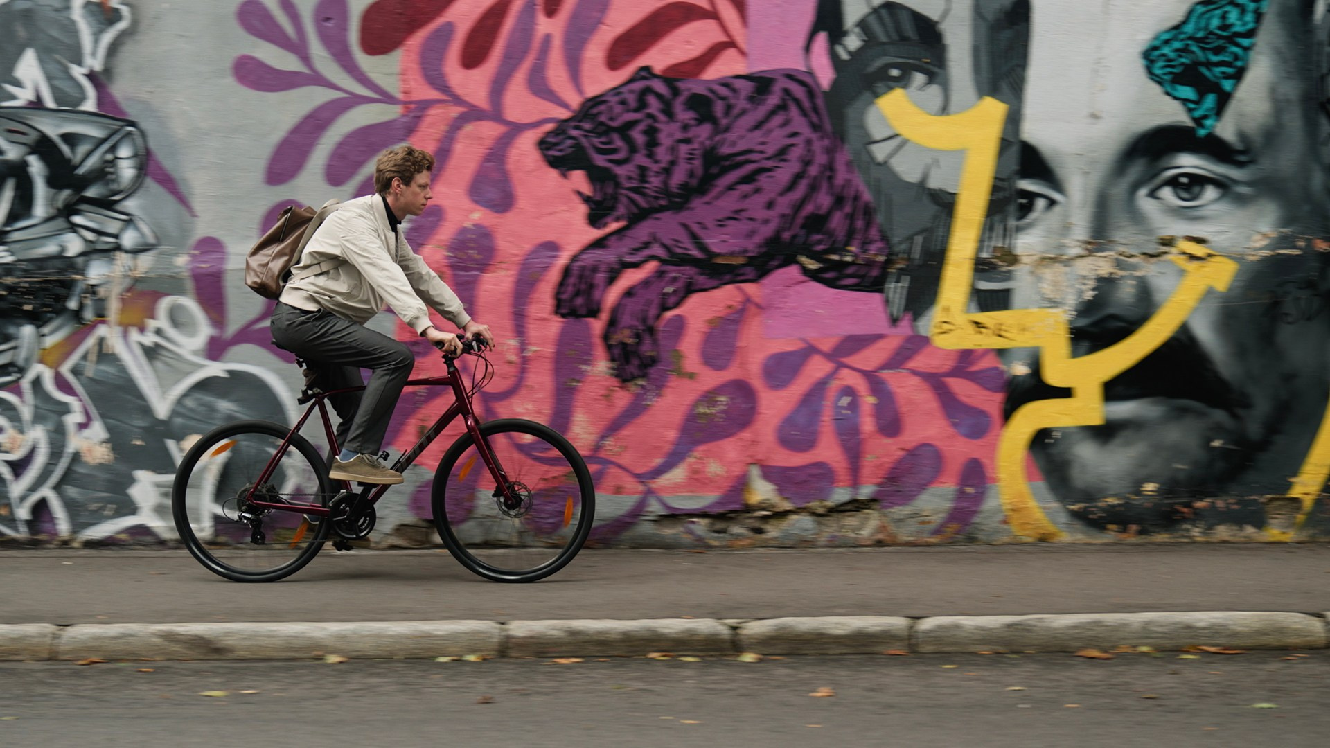 Дыра размером с Бога [documentary film]