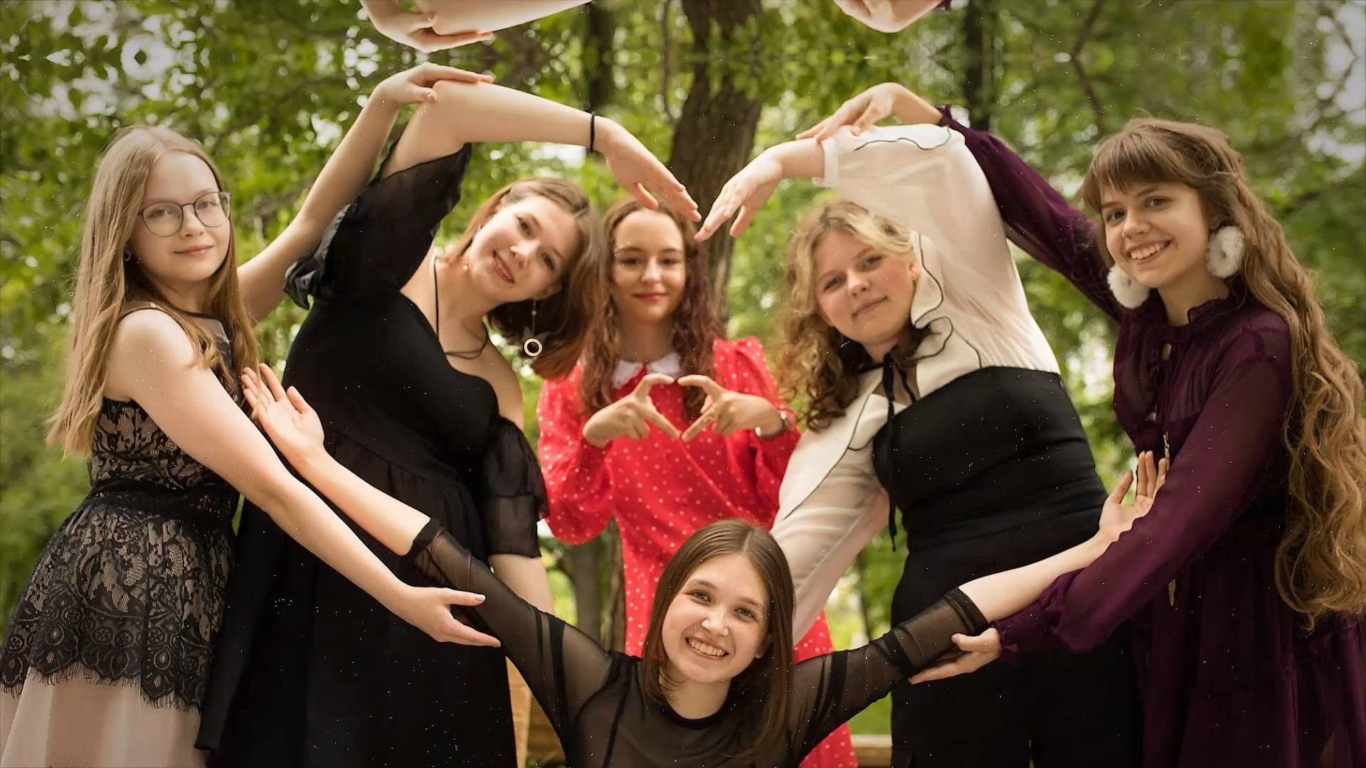 Видеограф видеооператор на выпускной в Екатеринбурге. Свадебный и семейный фотограф и видеограф в Екатеринбурге Полянские Тимур и Анастасия