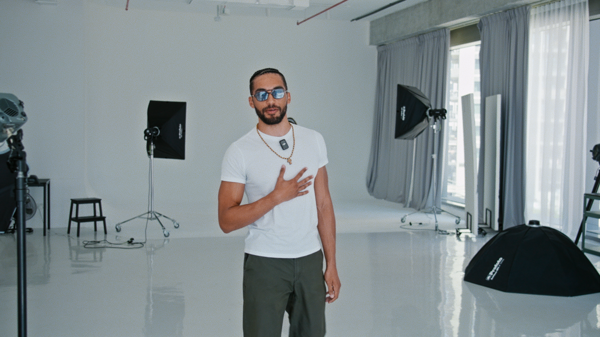 From Waiter to Giorgio Armani World-Class Model. Цветокоррекция & Color Grading