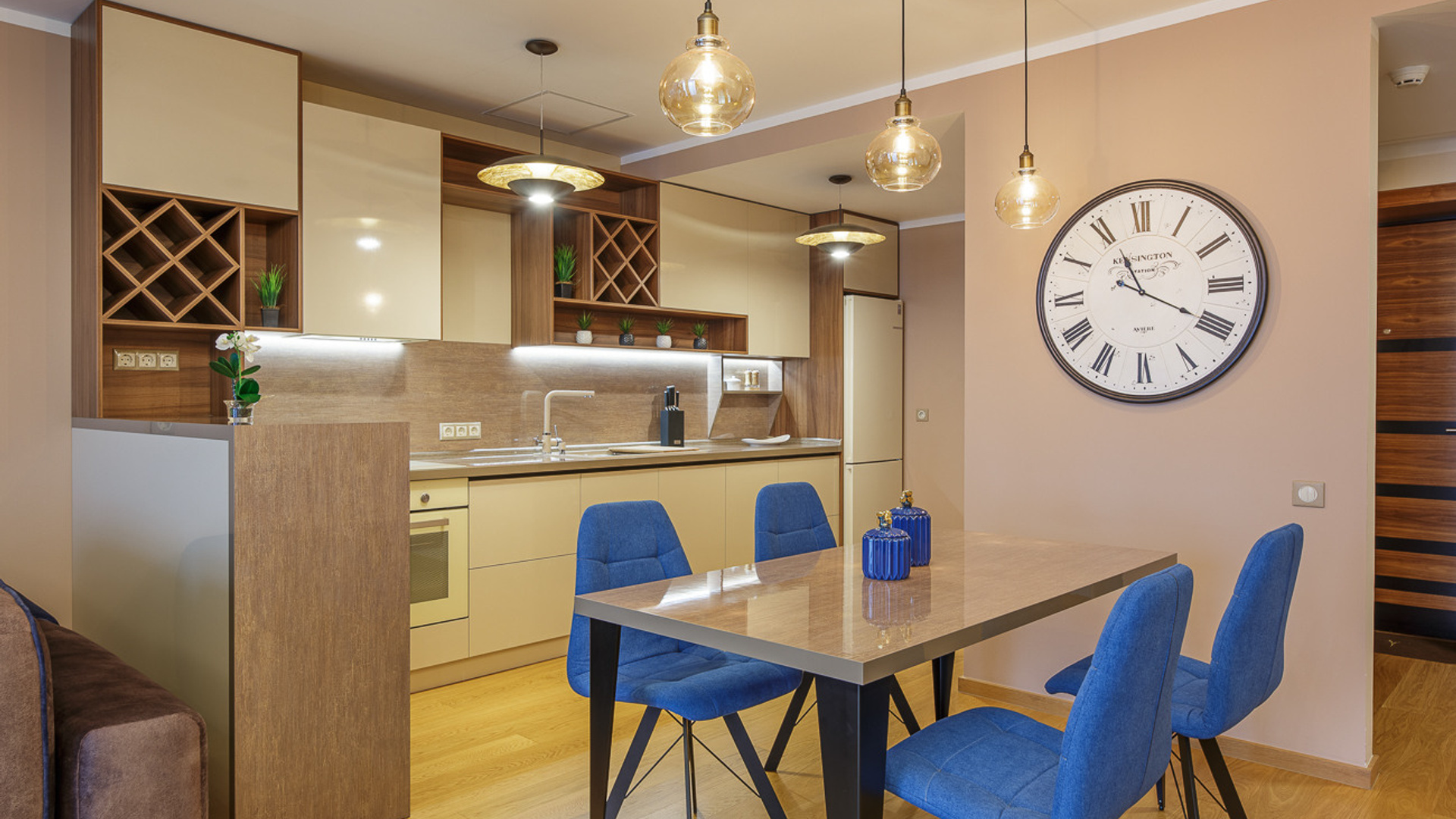 Золотая Бухта, апартаменты.