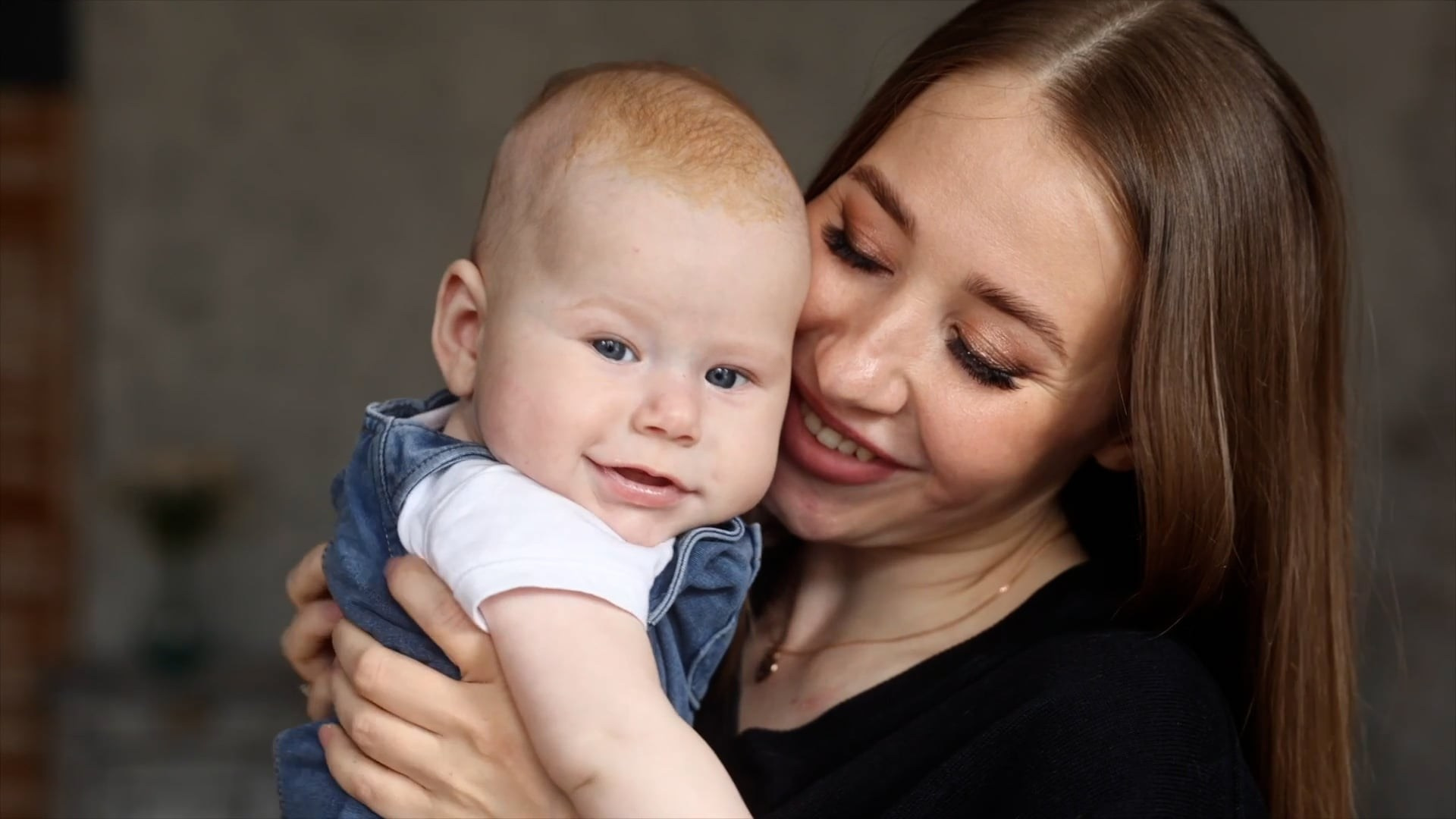 Выписка из роддома. Свадебный, семейный видеограф и фотограф в Екатеринбурге Николай Рыков