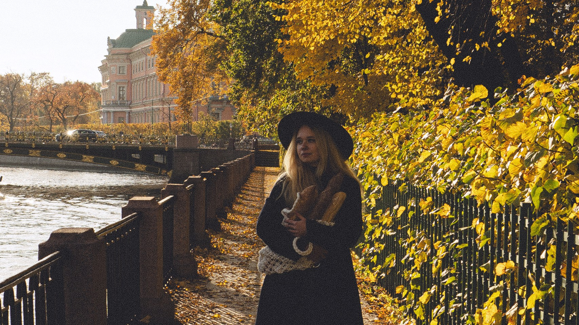 осення прогулка в летнем саду