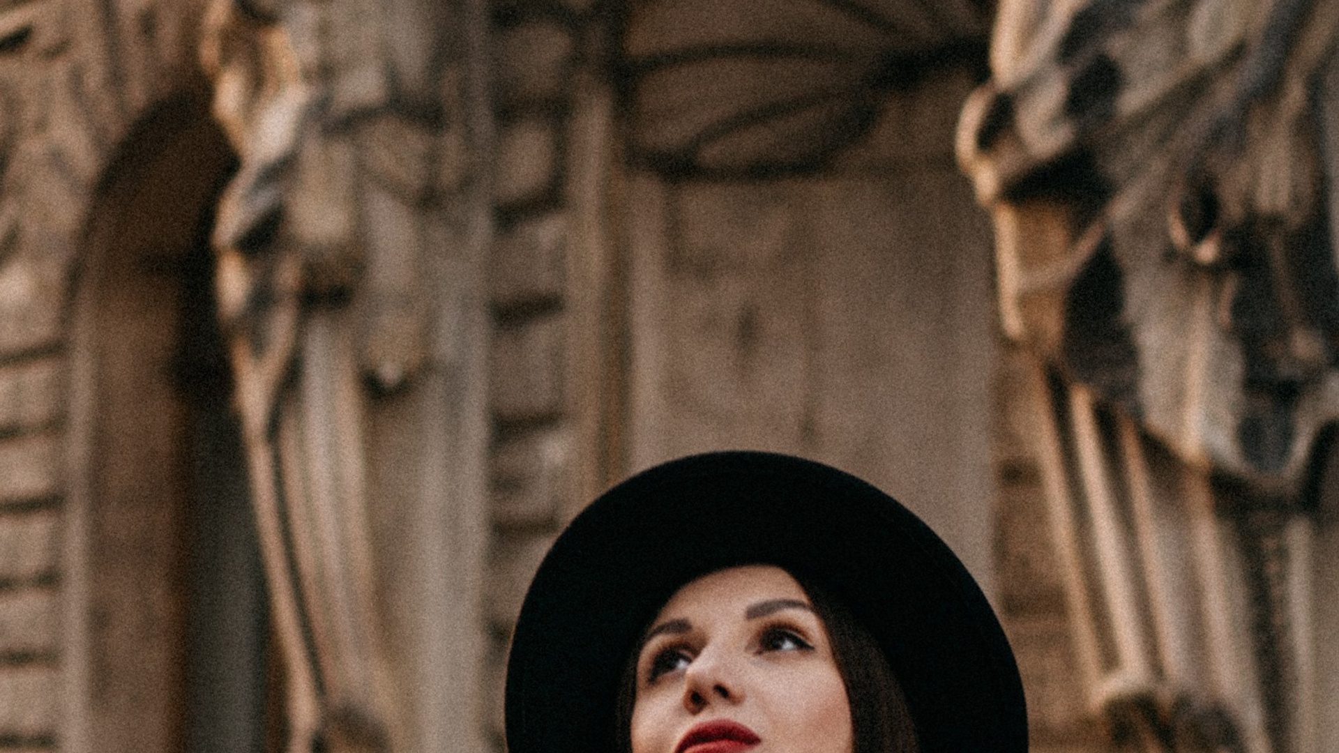 осеняя прогулка для девушки