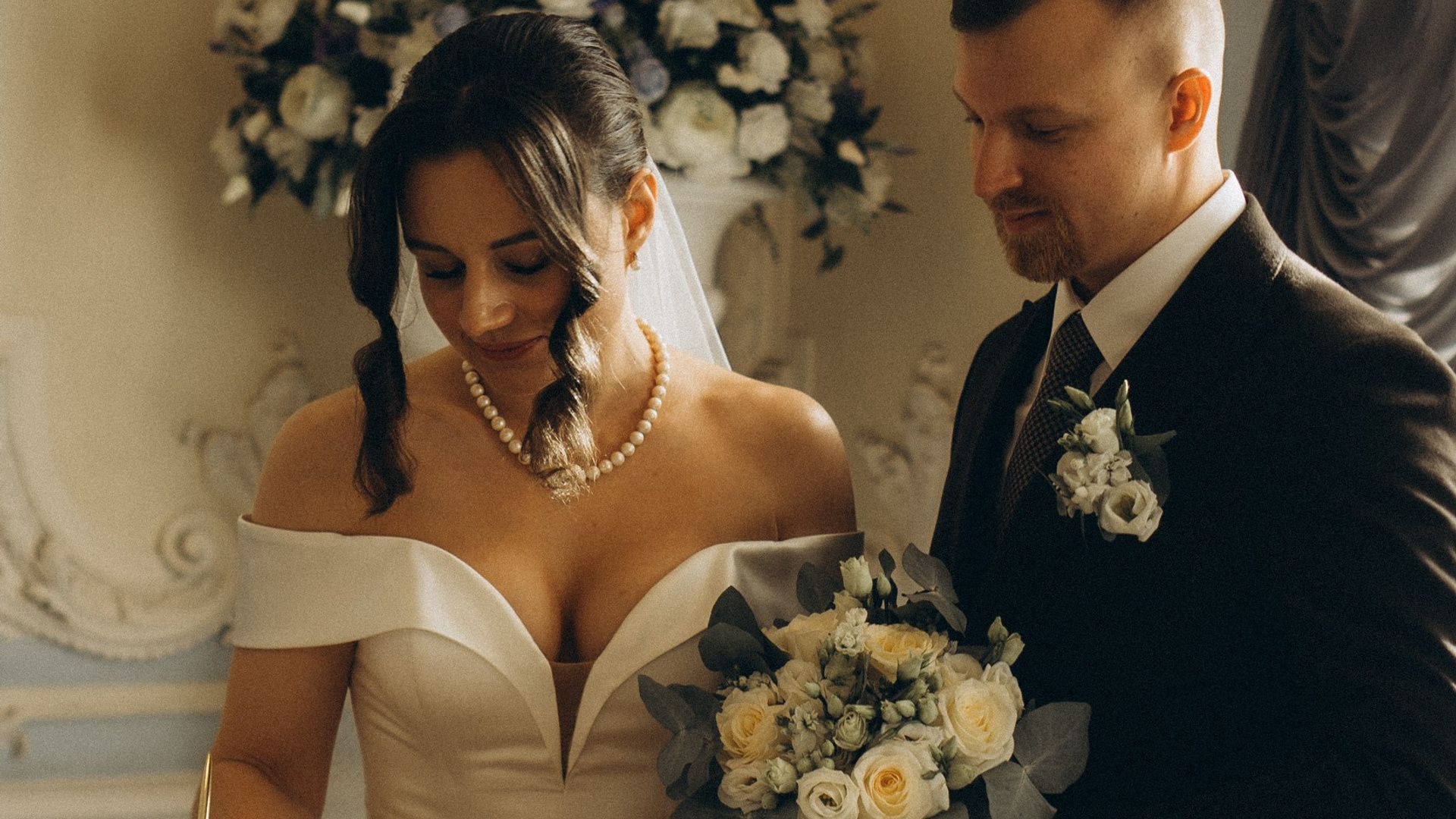 СВАДЕБНАЯ СЬЕМКА ВО ВТОРОМ ДВОРЦЕ БРАКОСОЧЕТАНИЯ