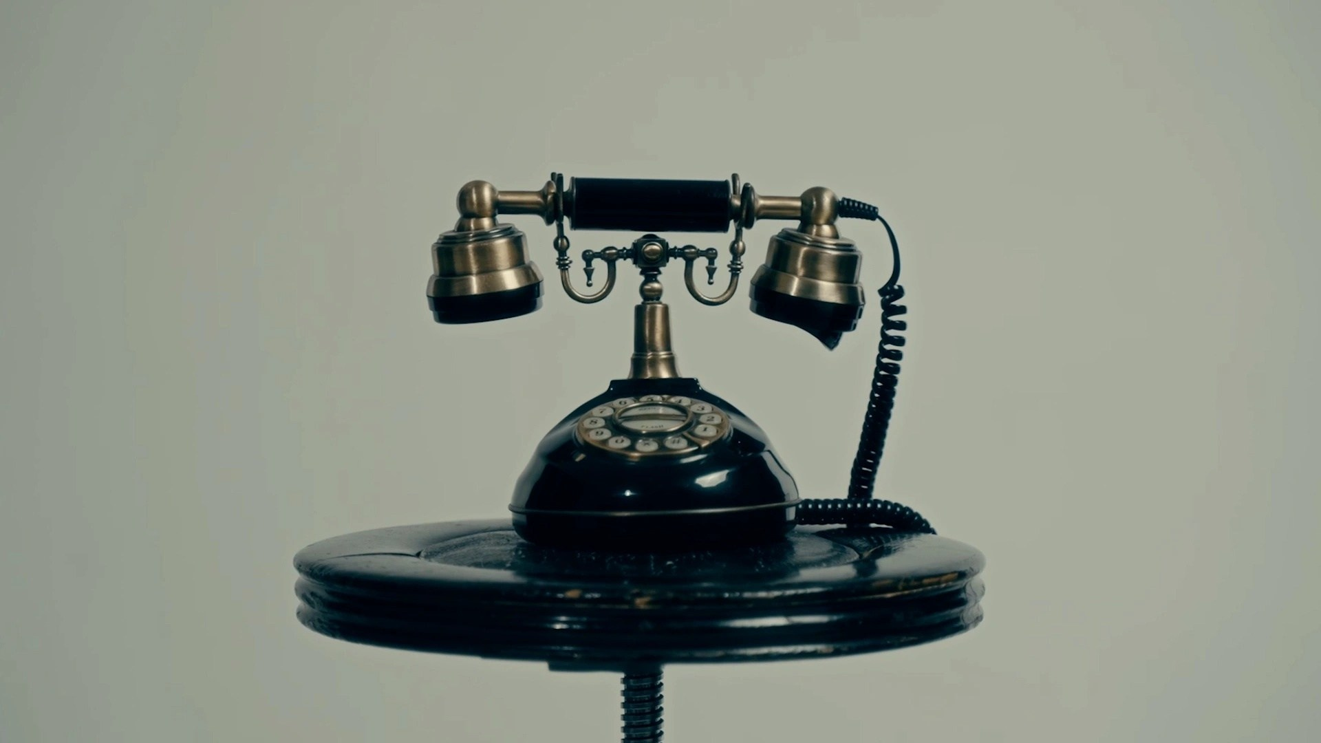 Промо ролики/Музыкальные клипы. Оператор и режиссер монтажа в Москве Артем Епифанов