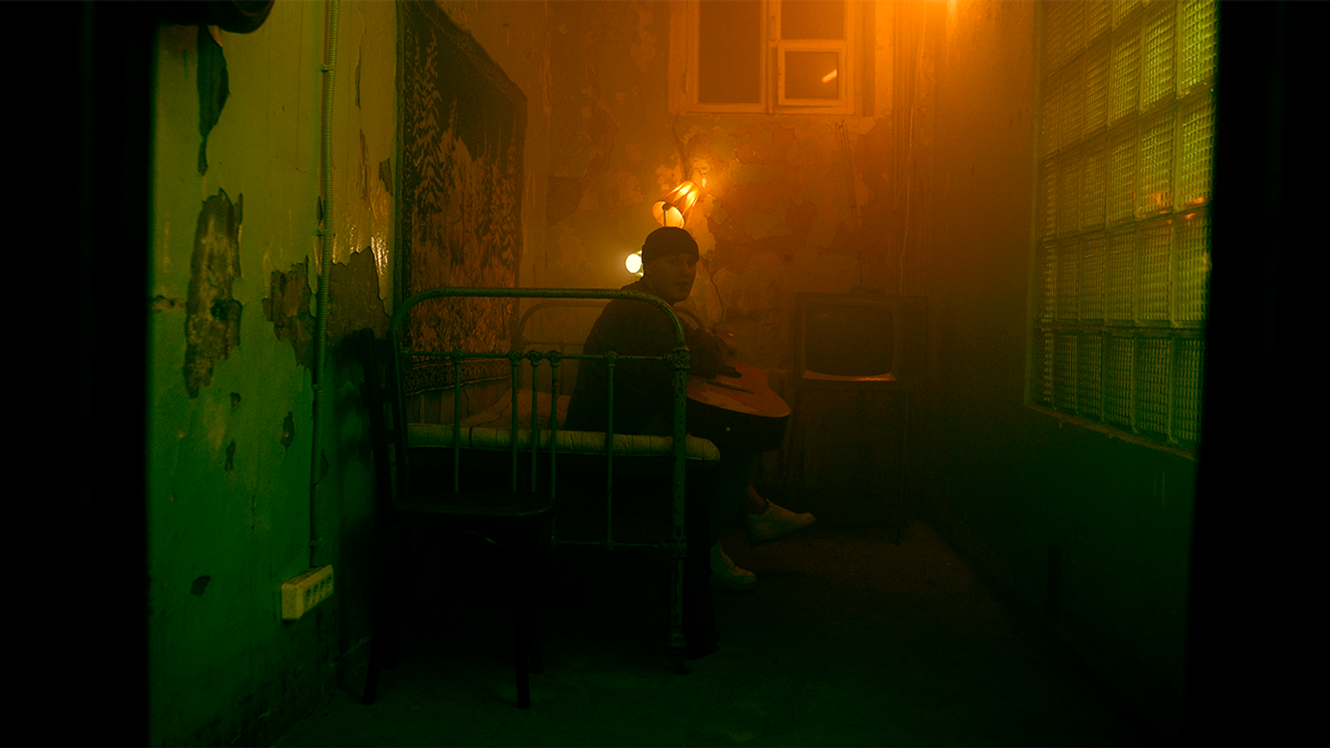 Hollyflame «Брошу курить» — music video