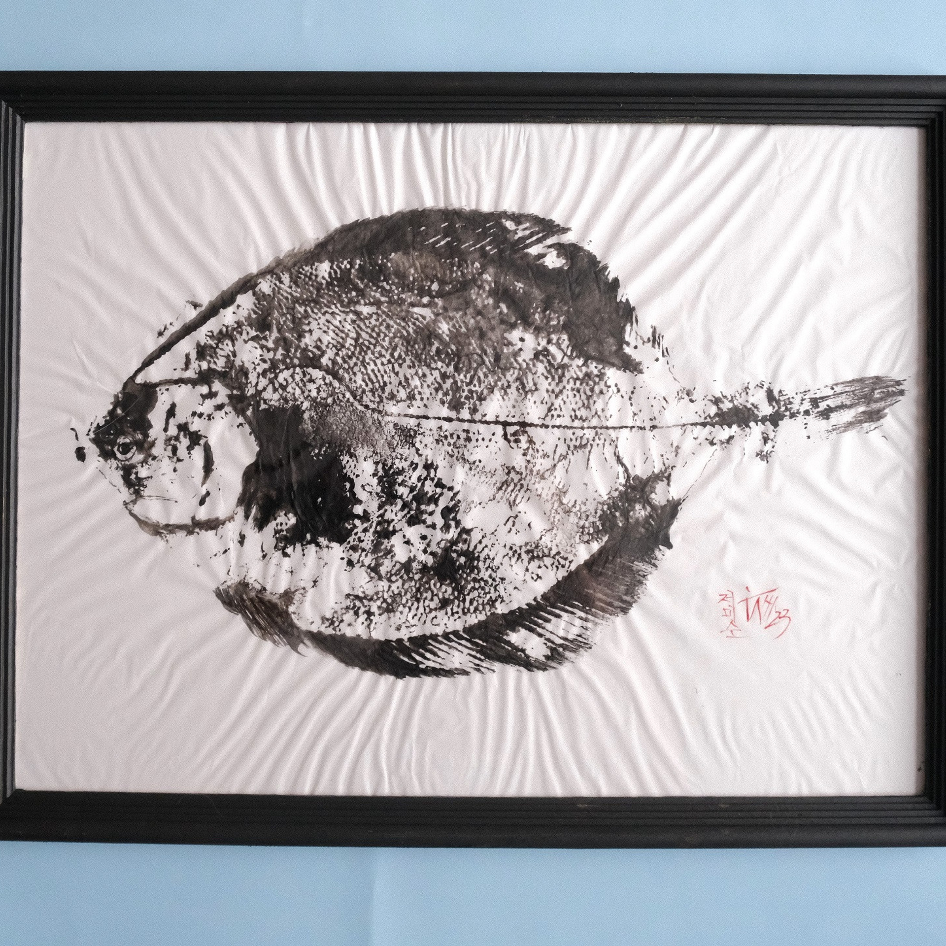 Продан. Под заказ по сезону. Отпечаток сахалинской камбалы. Бумага, тушь, 30х40 см, 2023. 