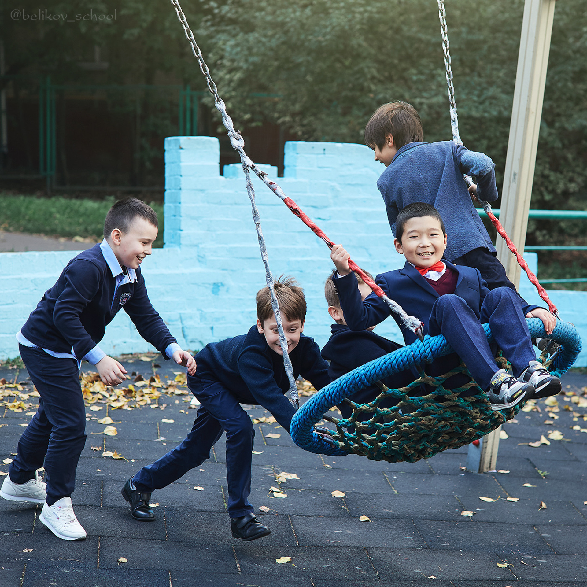 Репортаж «День в школе». Школьный фотограф Сергей Беликов