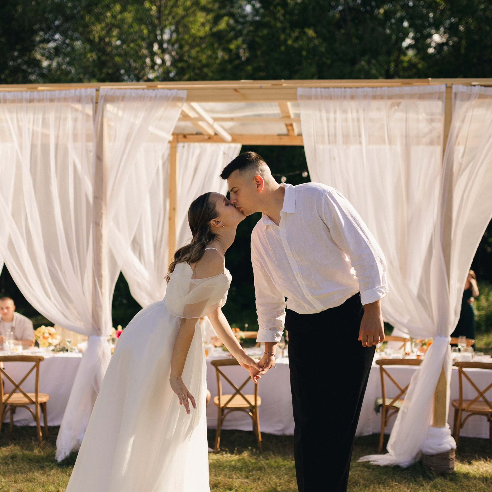 Выездная летняя свадьба