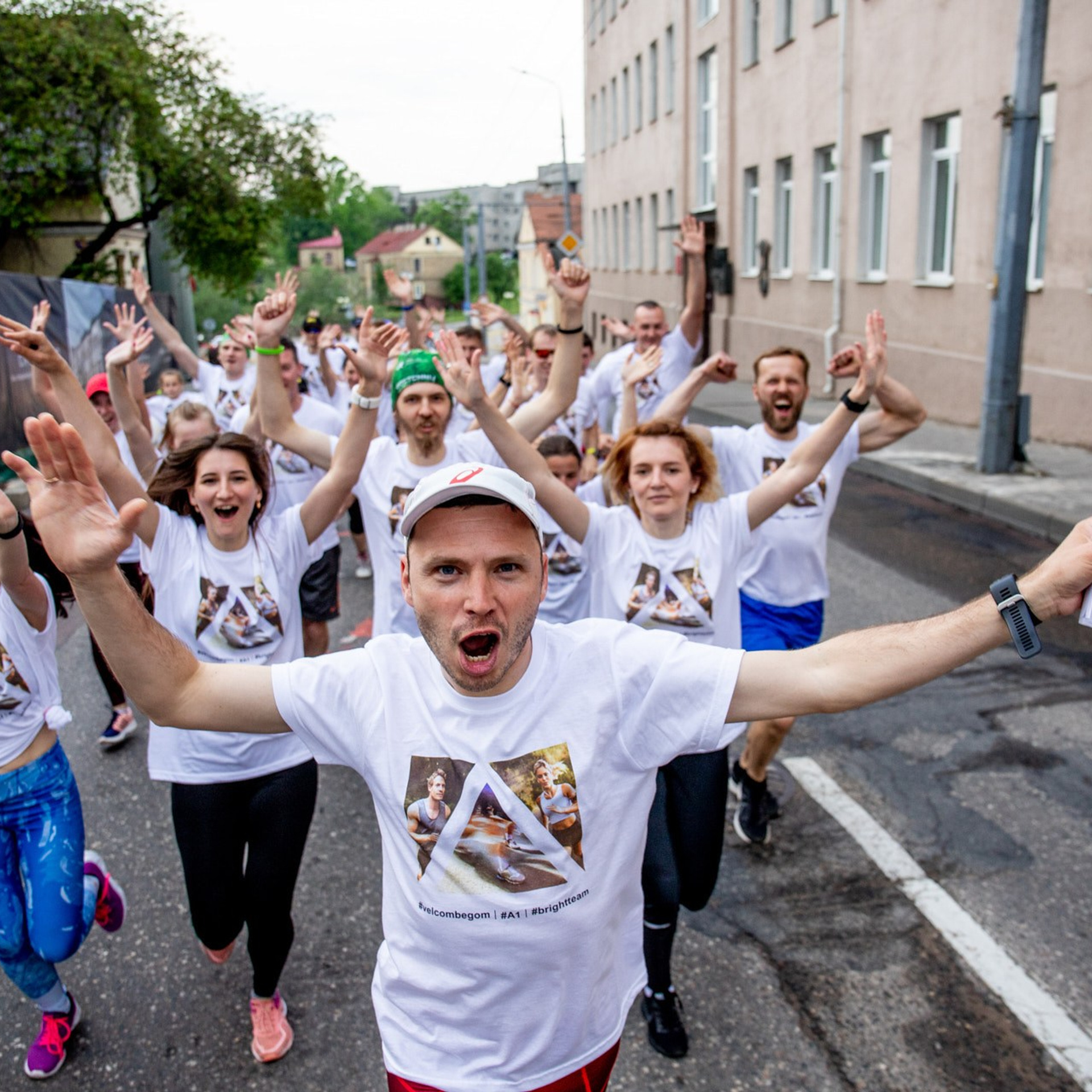 50 дней бега в помощь детям: «Европейские забеги» #velcombegom