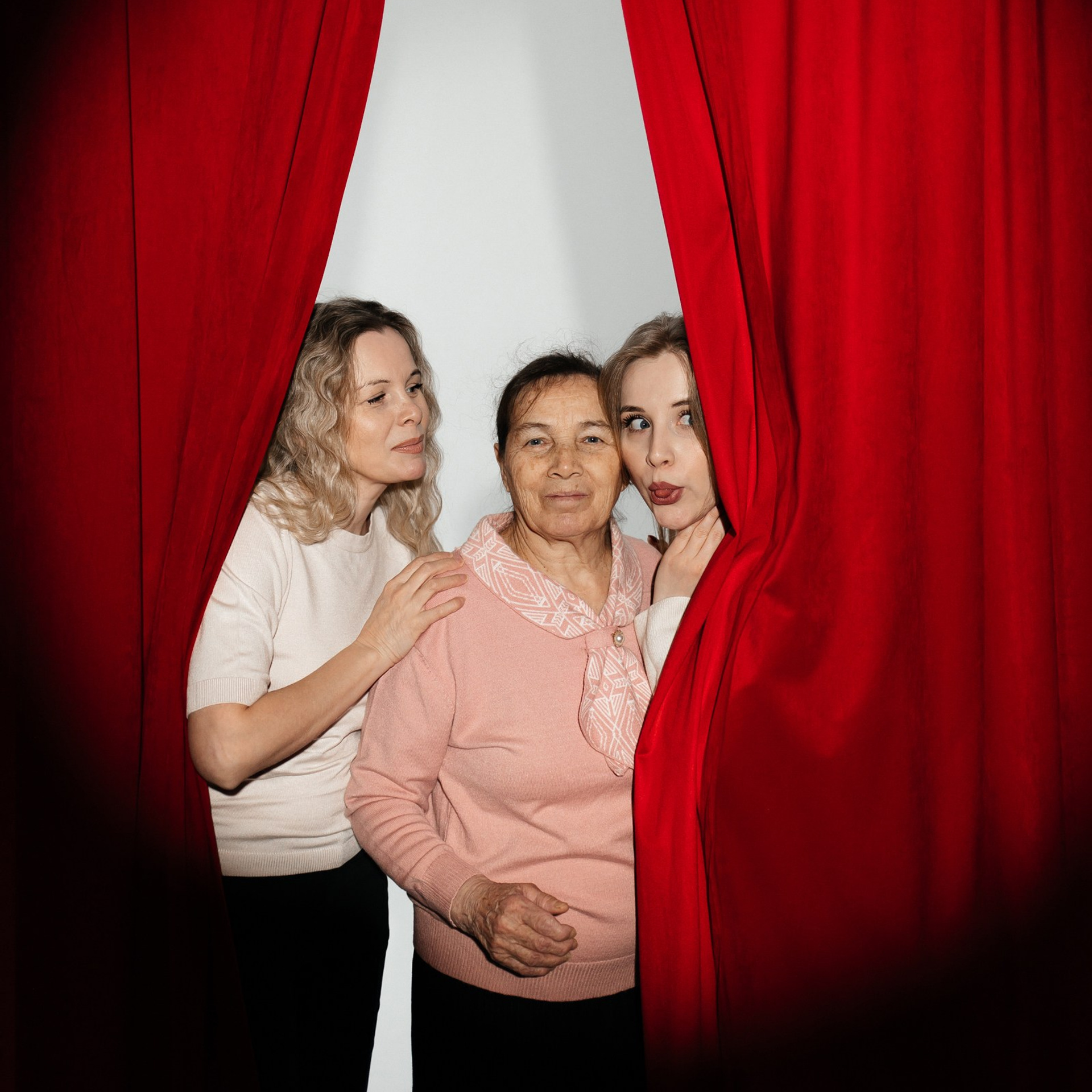 Три поколения