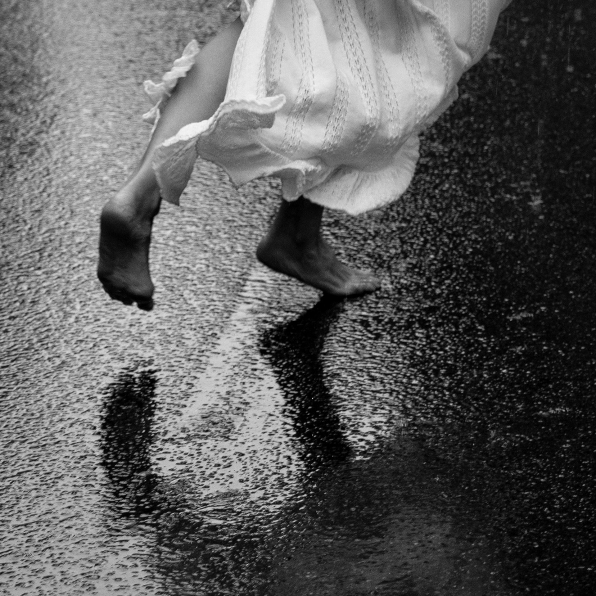 Розалия. Сьемка под дождём в лесу