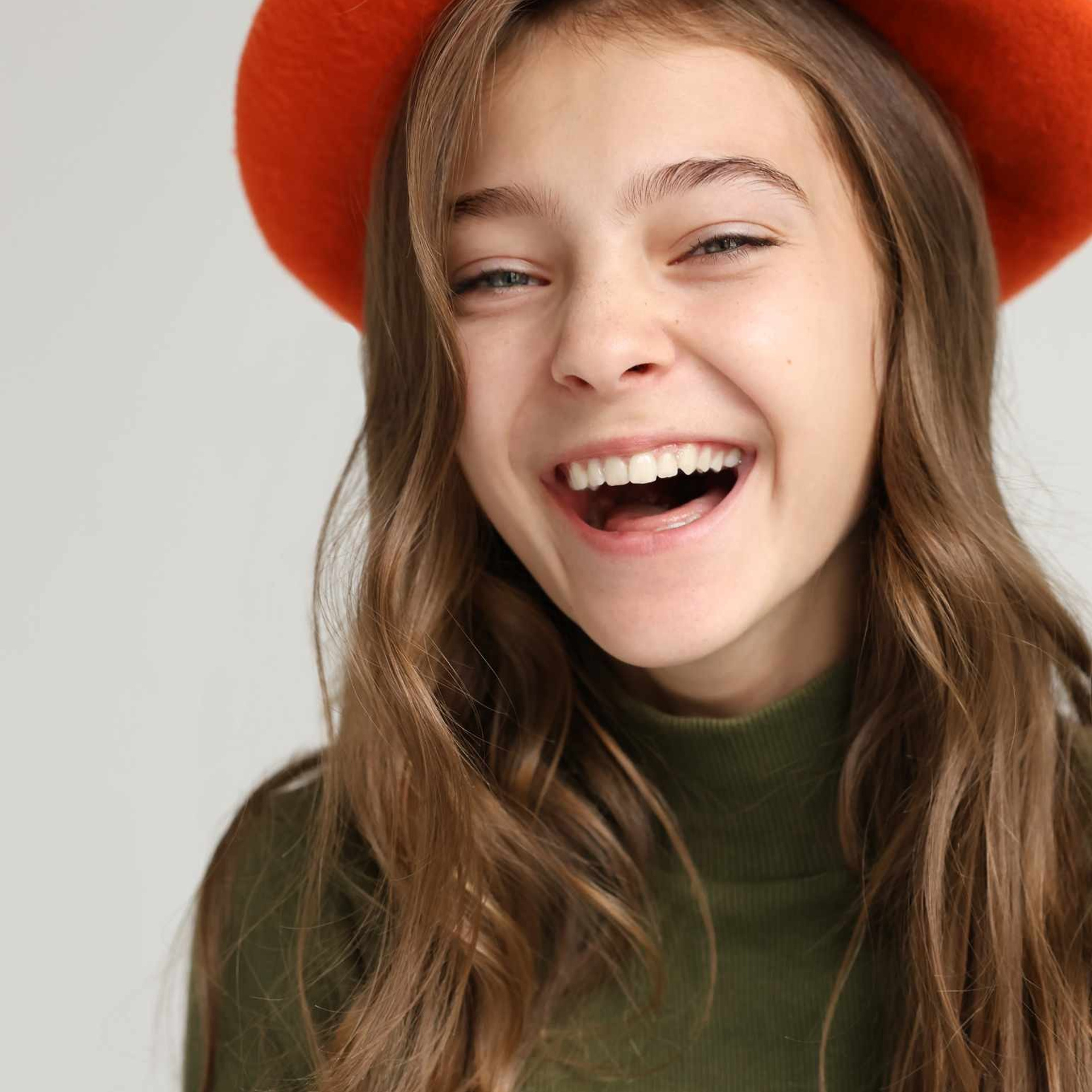 Съемка портретов, модельного портфолио и тестов, съемки для брендов, фотопрогулки. Фотограф Мила Хлусова, Москва. Живые портреты, модельное портфолио и фотопрогулки