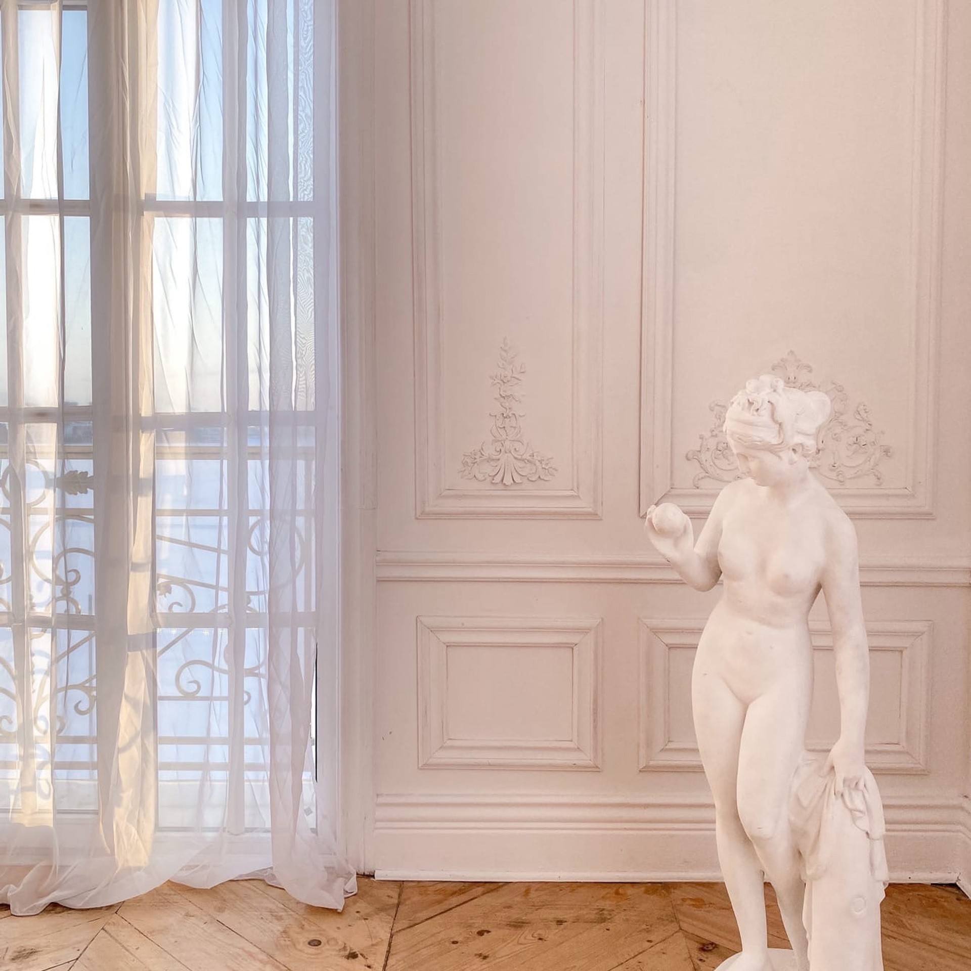 АРТ ПЛЕЙС ЗАЛЫ. Профессиональный фотограф беременности в СПБ. Стильные фотосессии беременности в стиле минимализм и классическая фотография