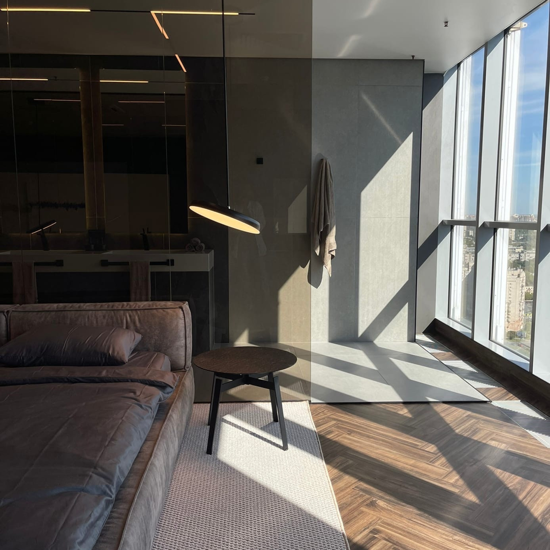 Артплейс 30 этаж. Профессиональный фотограф беременности в СПБ. Стильные фотосессии беременности в стиле минимализм и классическая фотография