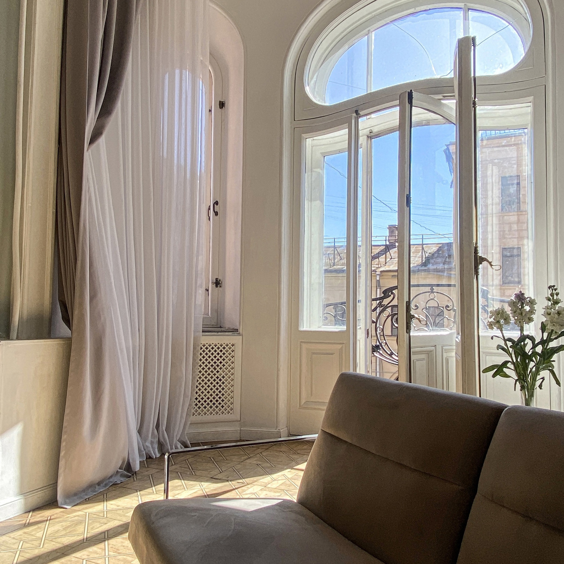 BEDFORD STUDIO. Профессиональный фотограф беременности в СПБ. Стильные фотосессии беременности в стиле минимализм и классическая фотография