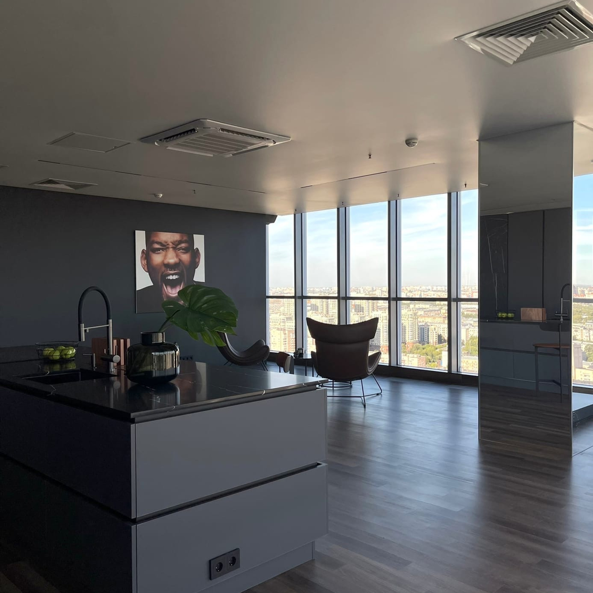 Артплейс 30 этаж. Профессиональный фотограф беременности в СПБ. Стильные фотосессии беременности в стиле минимализм и классическая фотография