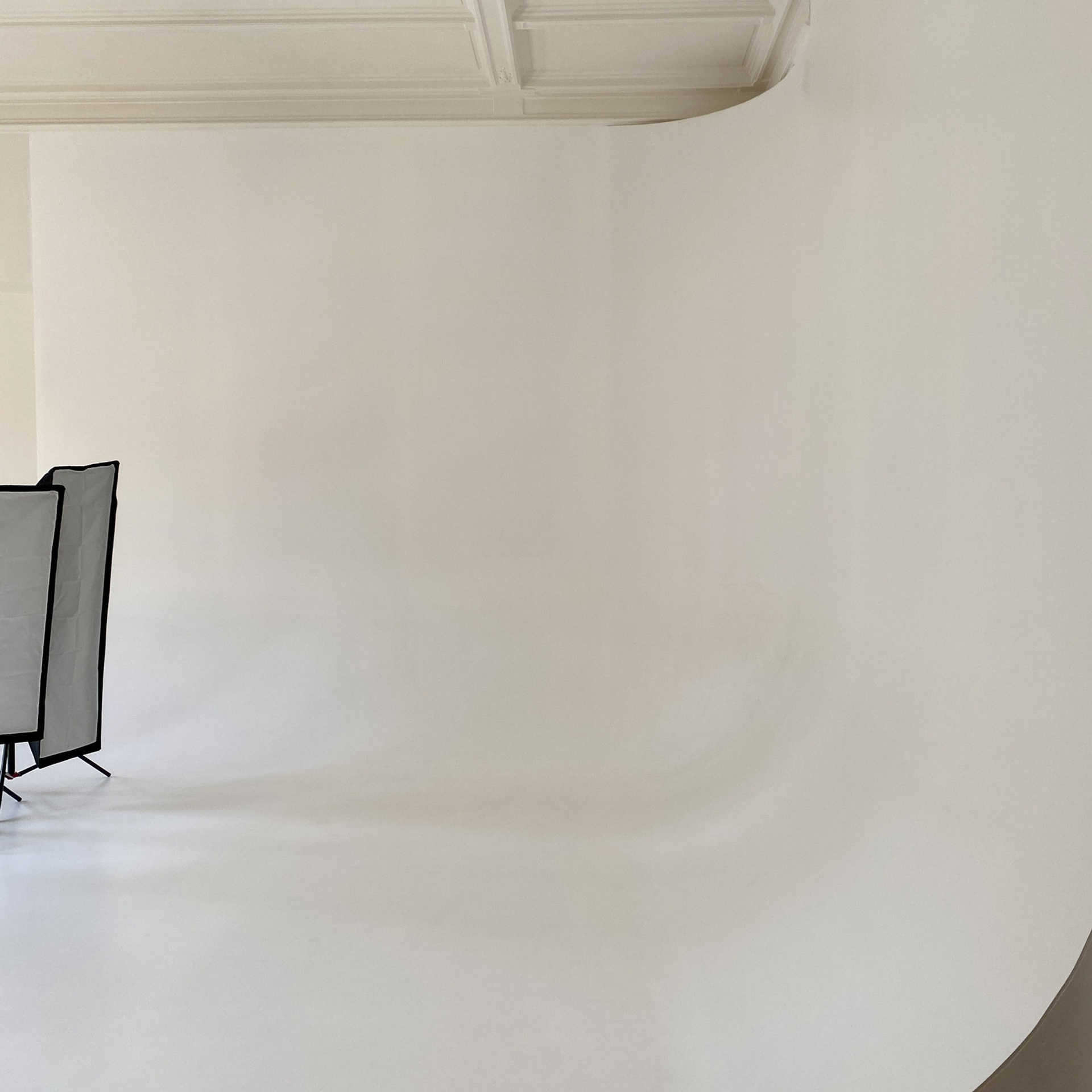 BEDFORD STUDIO. Профессиональный фотограф беременности в СПБ. Стильные фотосессии беременности в стиле минимализм и классическая фотография