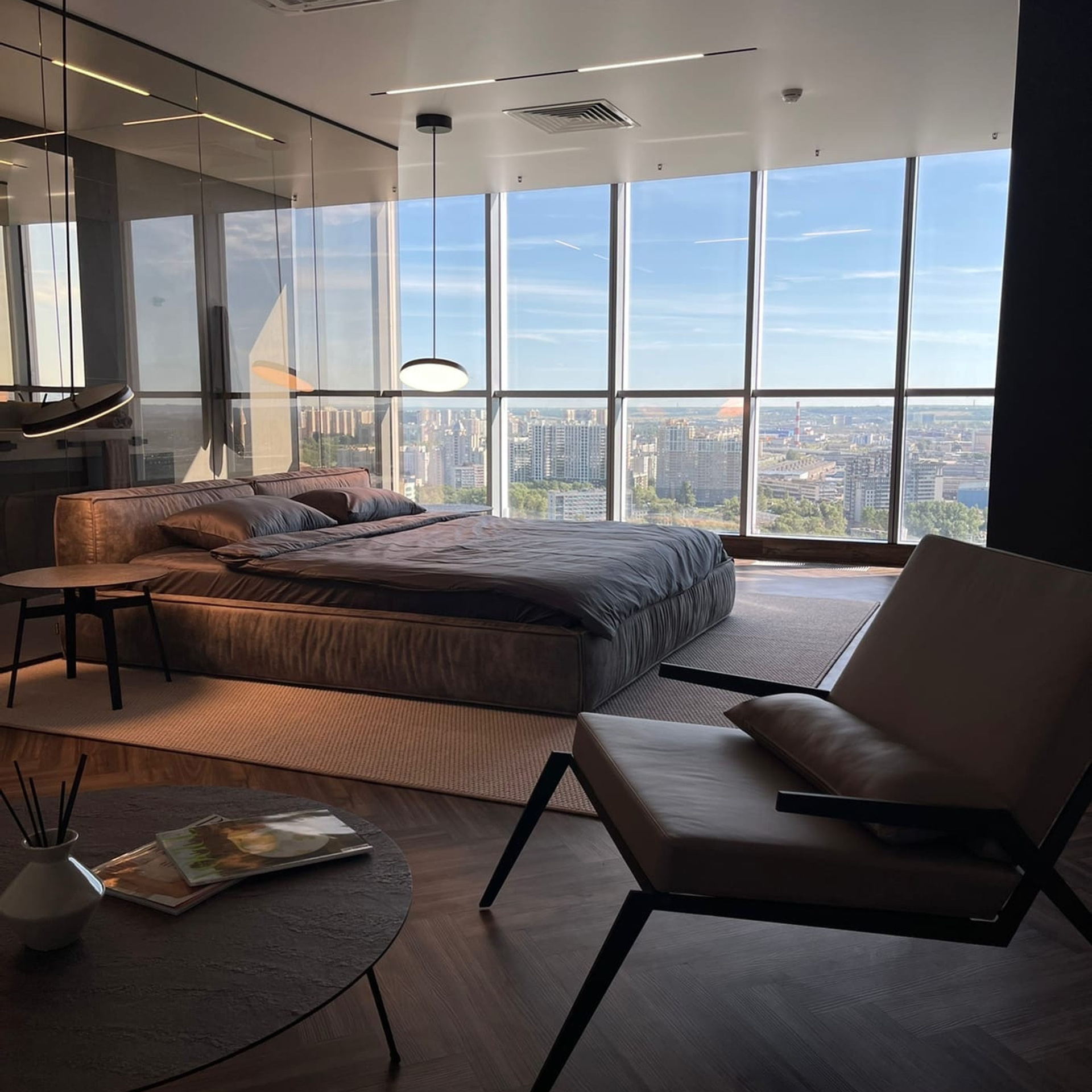 Артплейс 30 этаж. Профессиональный фотограф беременности в СПБ. Стильные фотосессии беременности в стиле минимализм и классическая фотография