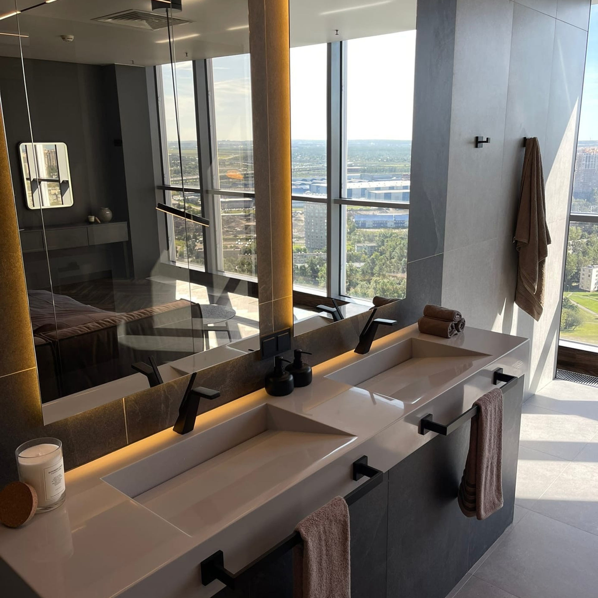 Артплейс 30 этаж. Профессиональный фотограф беременности в СПБ. Стильные фотосессии беременности в стиле минимализм и классическая фотография