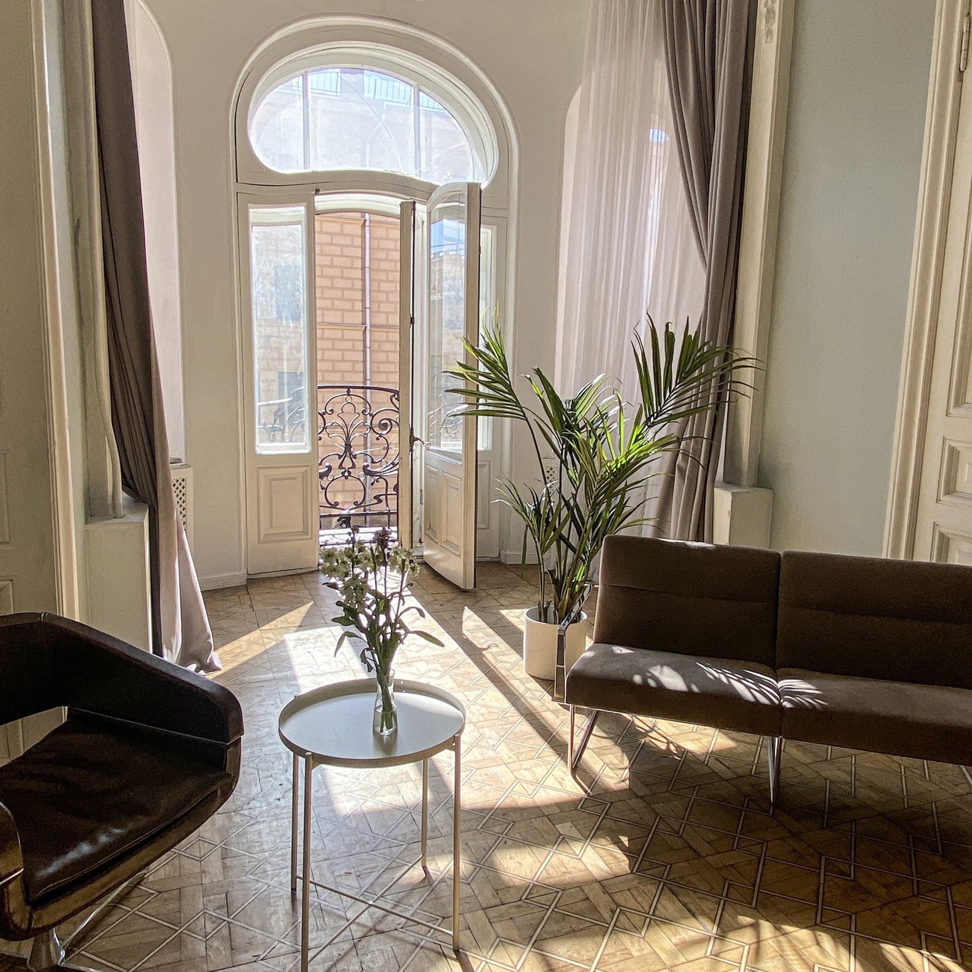 BEDFORD STUDIO. Профессиональный фотограф беременности в СПБ. Стильные фотосессии беременности в стиле минимализм и классическая фотография