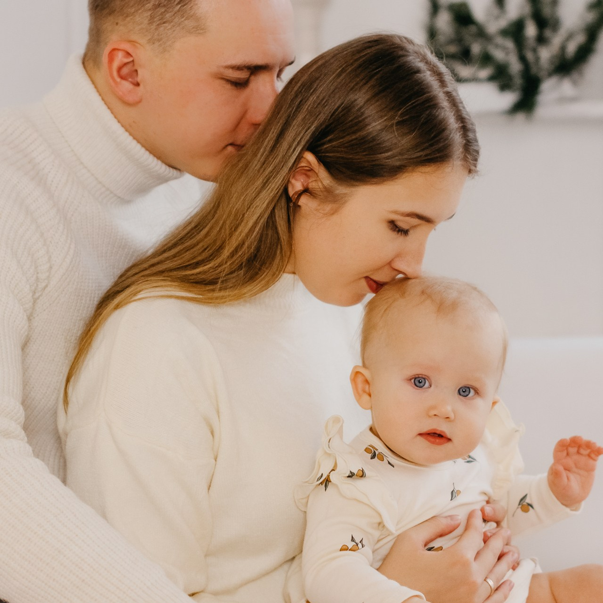 Семья в студии