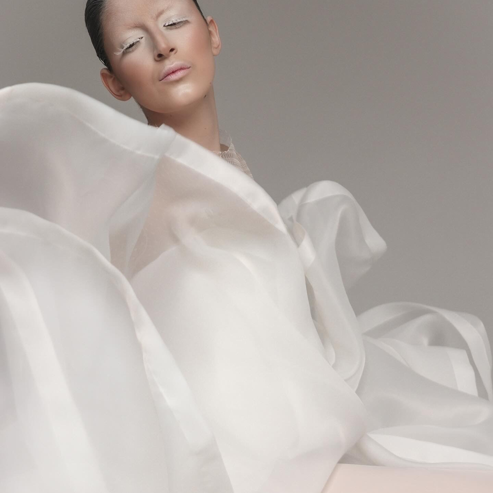 Снежная лилия