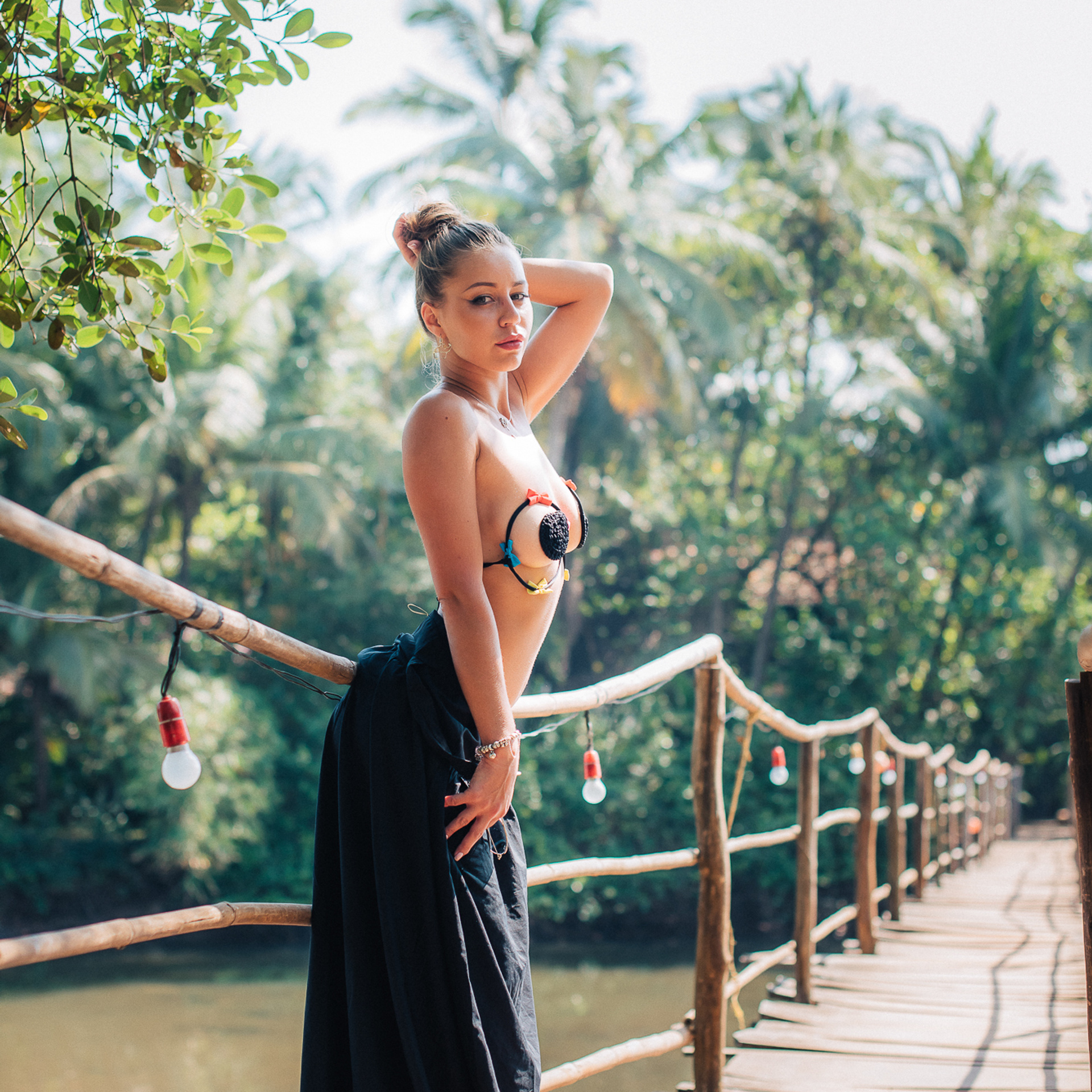 Девушки в ГОА, короткий фотосет