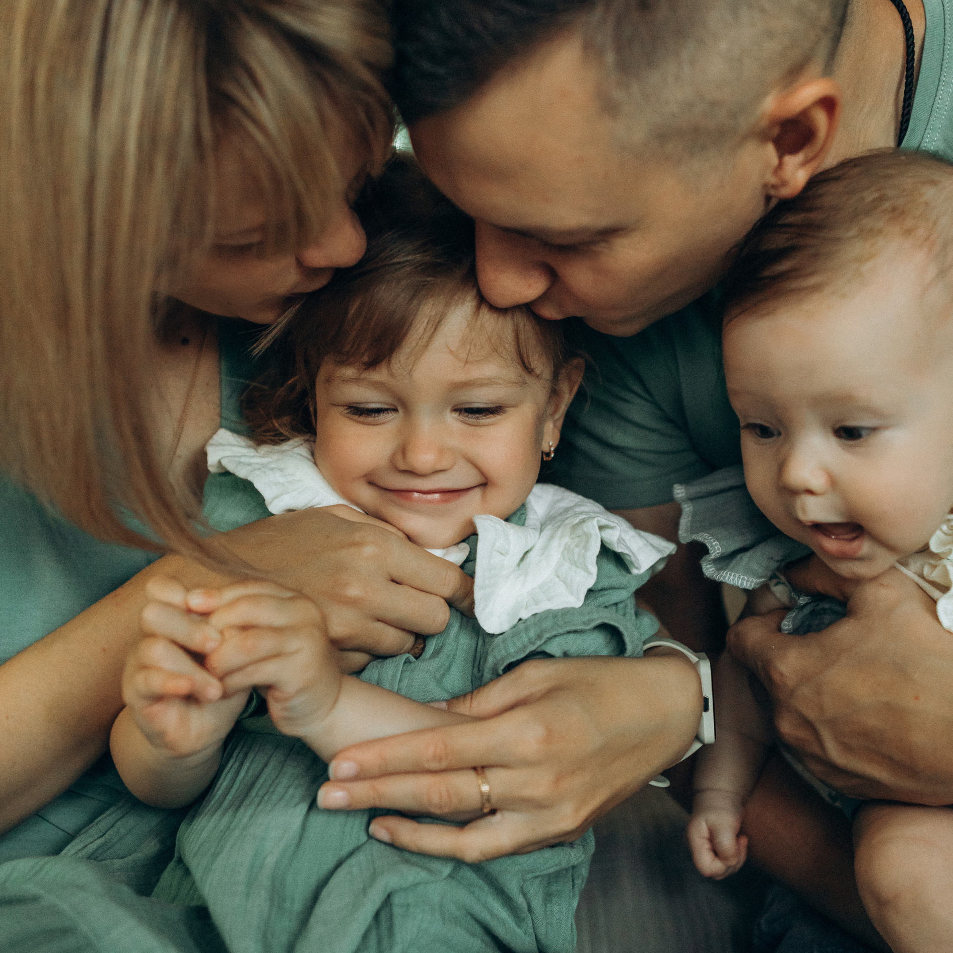 Отзывы о фотографе Алеся Бутакова. Семейный фотограф и детский фотограф в Волгограде Алеся Бутакова — дет