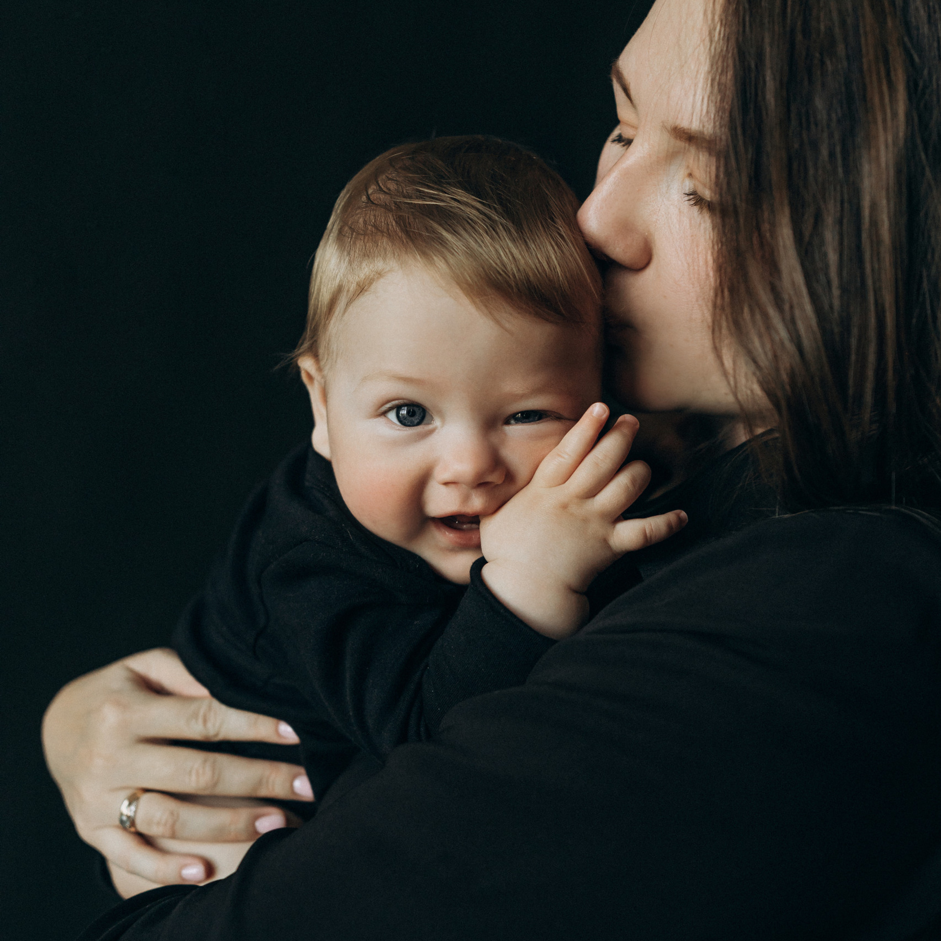 Отзывы о фотографе Алеся Бутакова. Семейный фотограф и детский фотограф в Волгограде Алеся Бутакова — дет