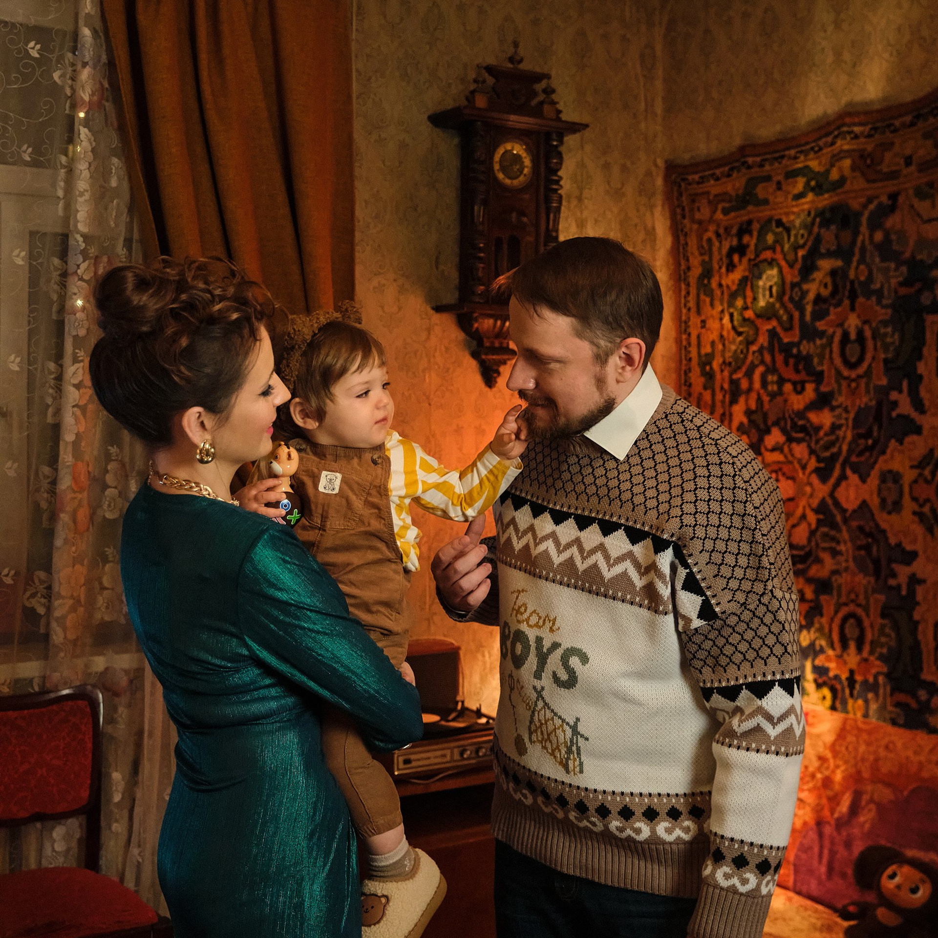 Семейная фотосессия в стиле 90-х