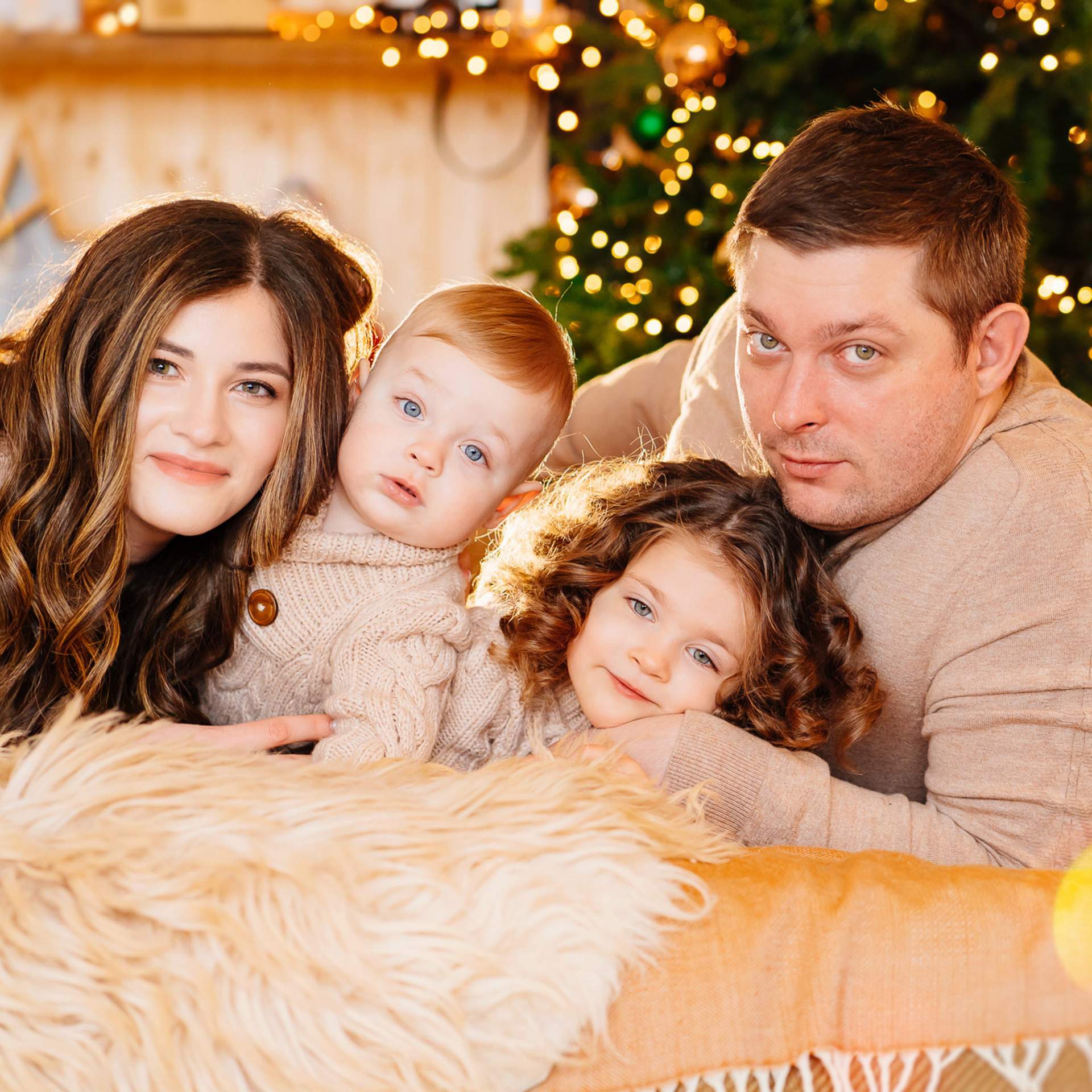 Новогодняя фотосессия и годик малышу. Фотограф: Андрей Сайфутдинов. Свадебный и семейный фотограф в Ростове-на-Дону. Андрей Сайфутдинов