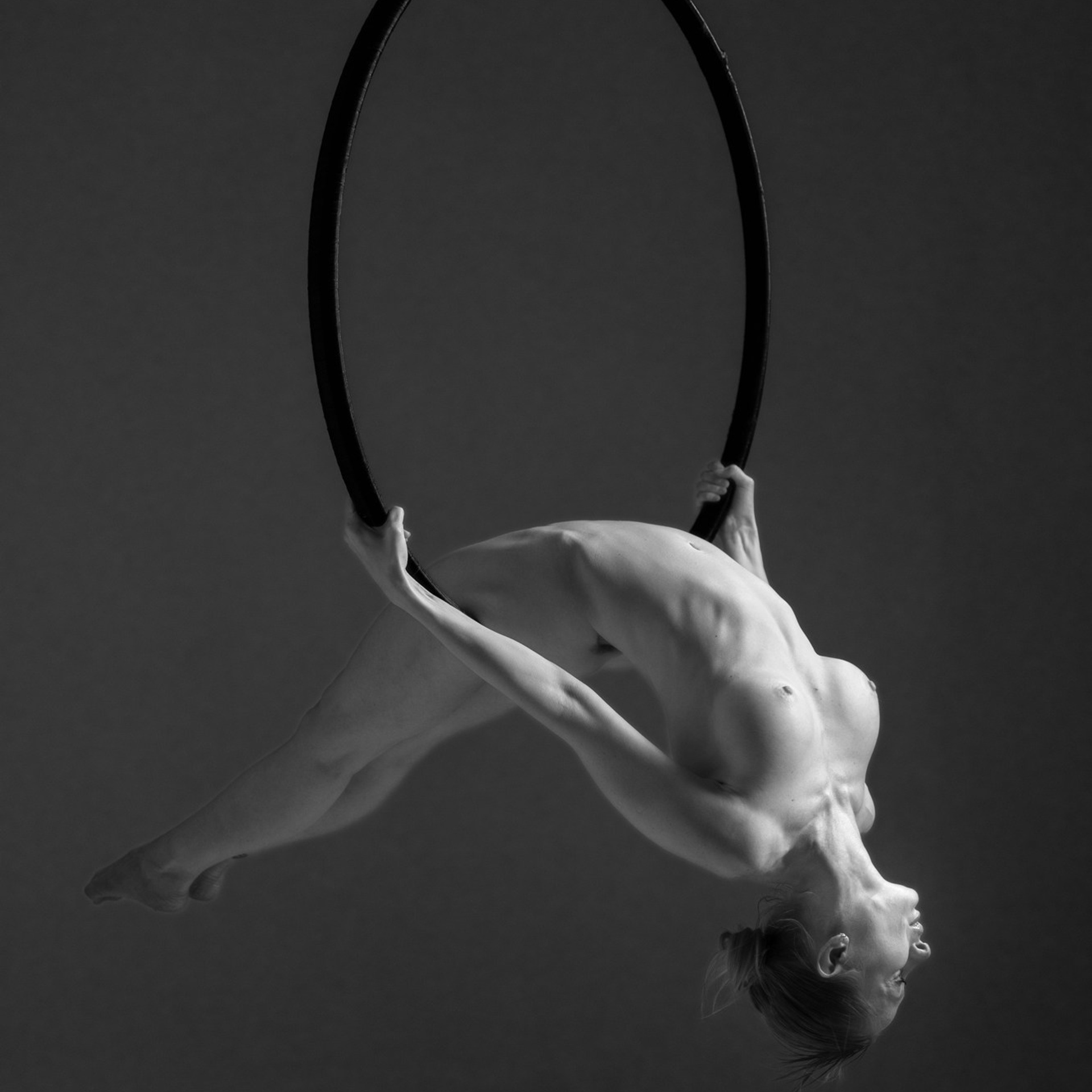 «Небо внутри меня» фотографии в студии с воздушной акробатикой