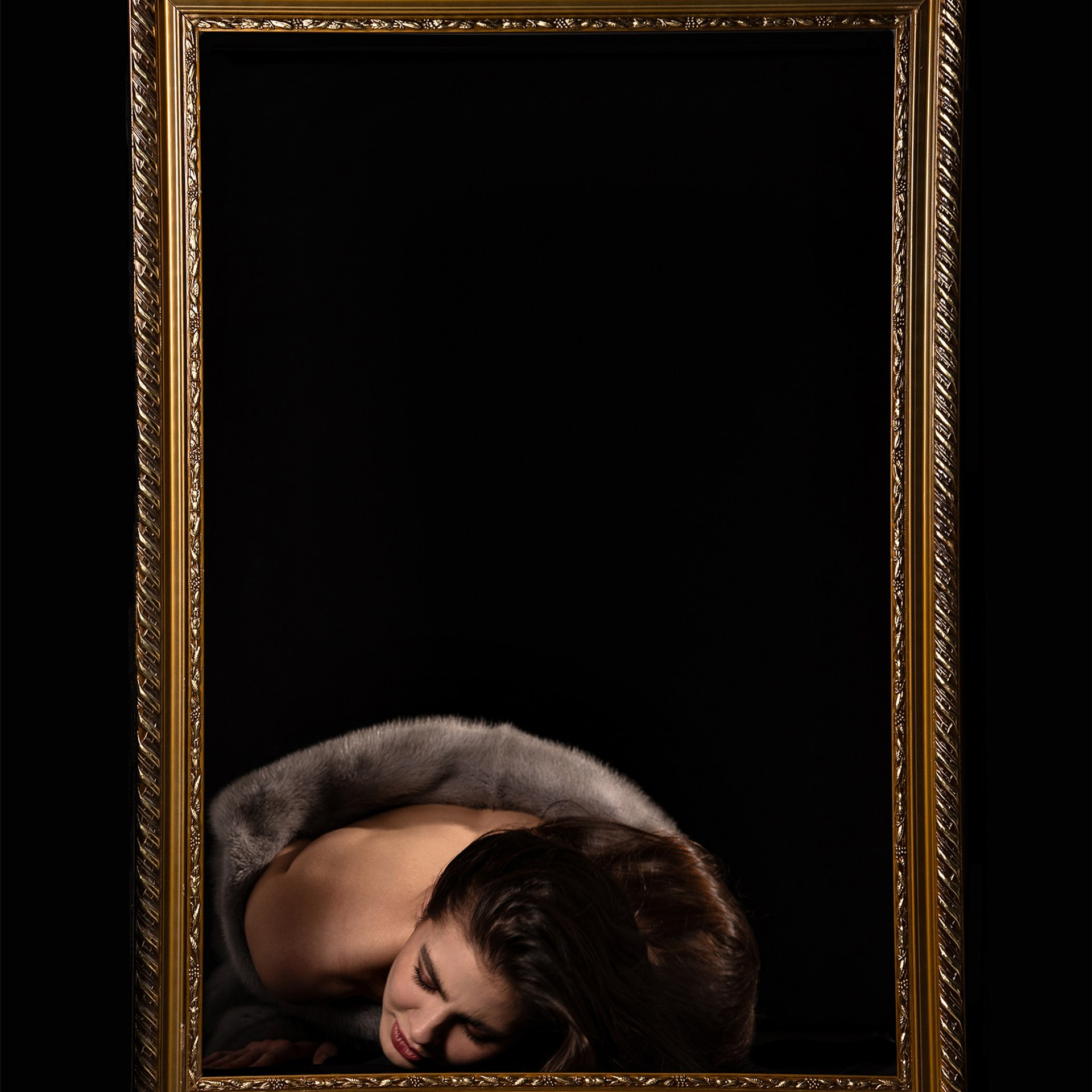 Портрет с картиной