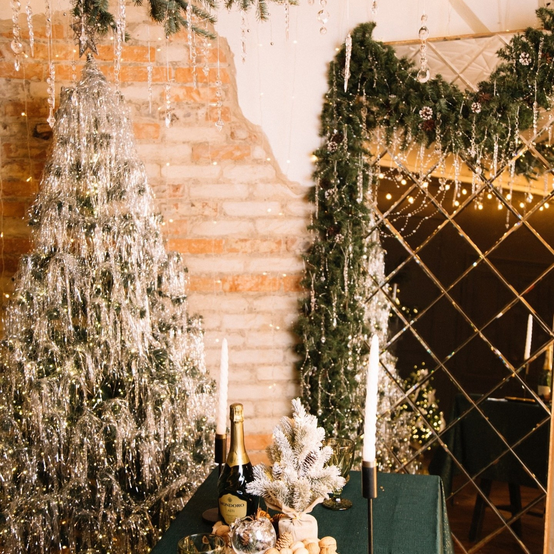 Фотостудии Красноярска. Актуальный декор в декабре 2024. Фотограф Регина Крикунова г. Красноярск