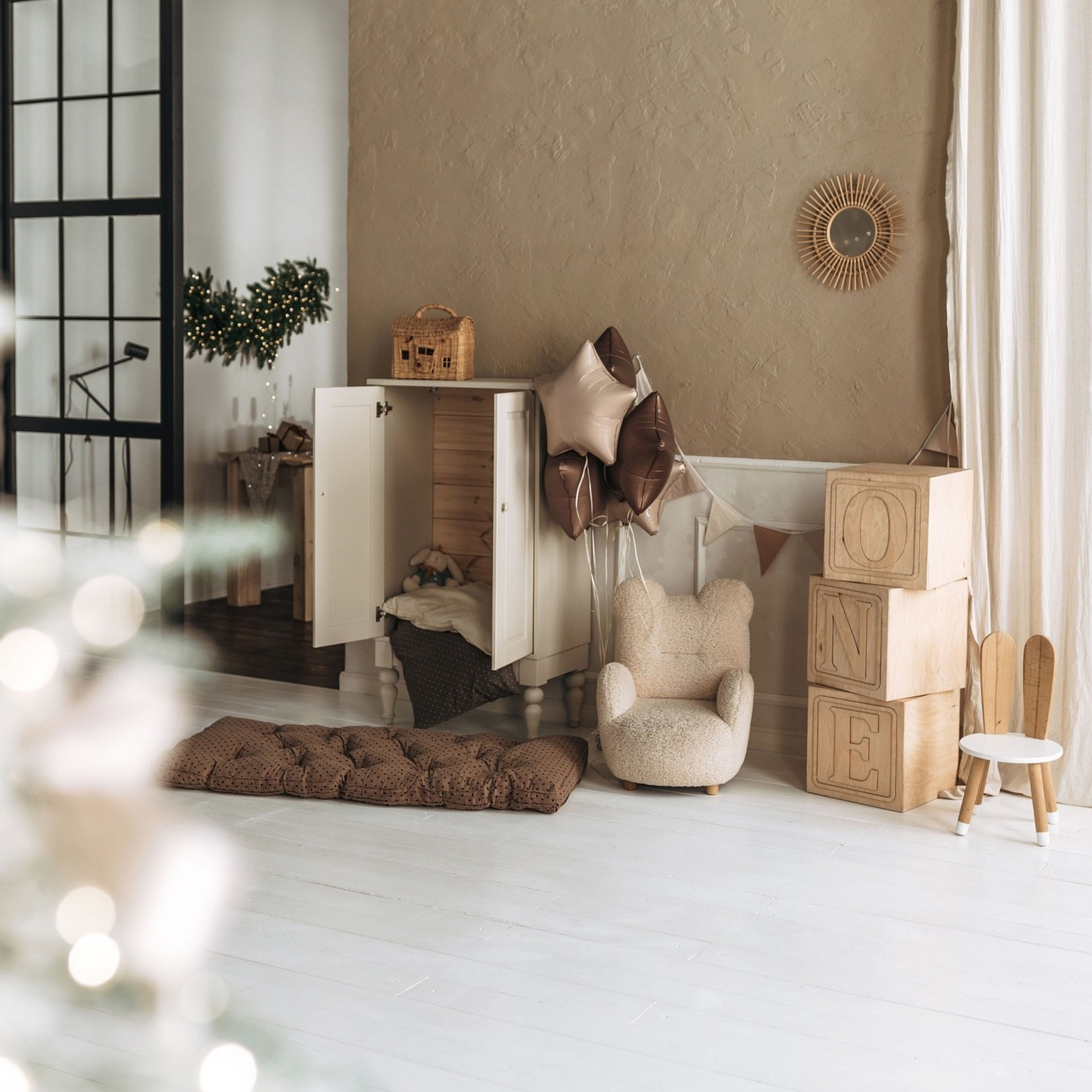 Фотостудии Красноярска. Актуальный декор в декабре 2024. Фотограф Регина Крикунова г. Красноярск