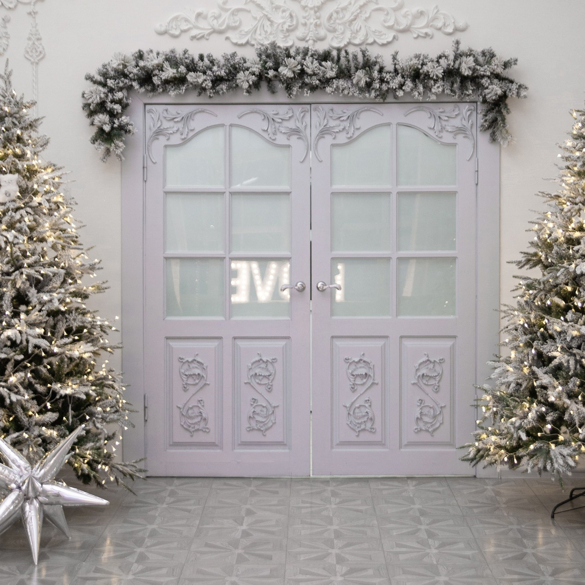 Фотостудии Красноярска. Актуальный декор в декабре 2024. Фотограф Регина Крикунова г. Красноярск