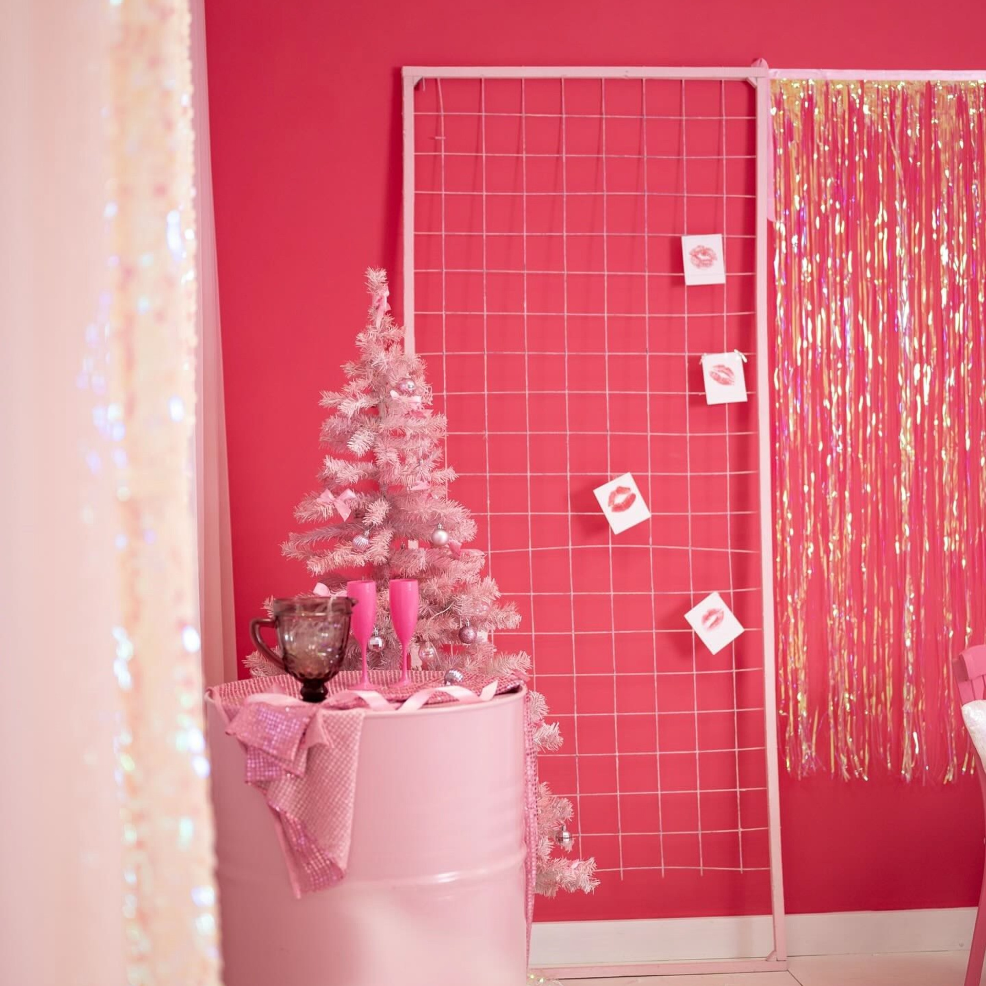 Фотостудии Красноярска. Актуальный декор в декабре 2024. Фотограф Регина Крикунова г. Красноярск