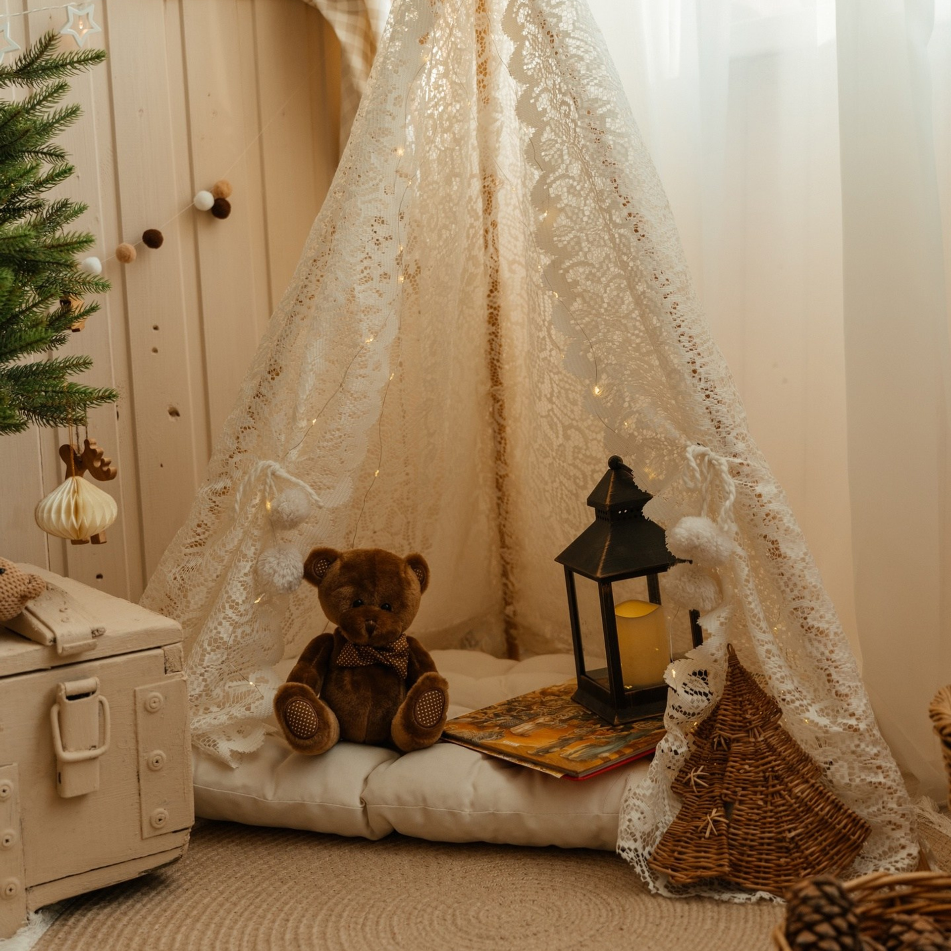 Фотостудии Красноярска. Актуальный декор в декабре 2024. Фотограф Регина Крикунова г. Красноярск