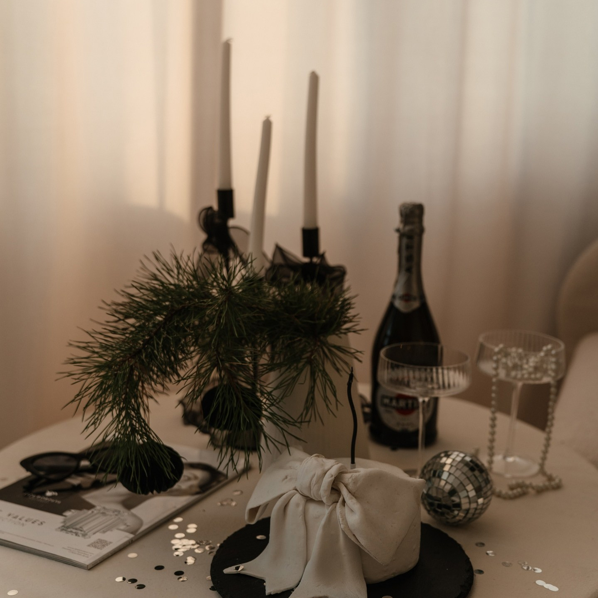 Фотостудии Красноярска. Актуальный декор в декабре 2024. Фотограф Регина Крикунова г. Красноярск